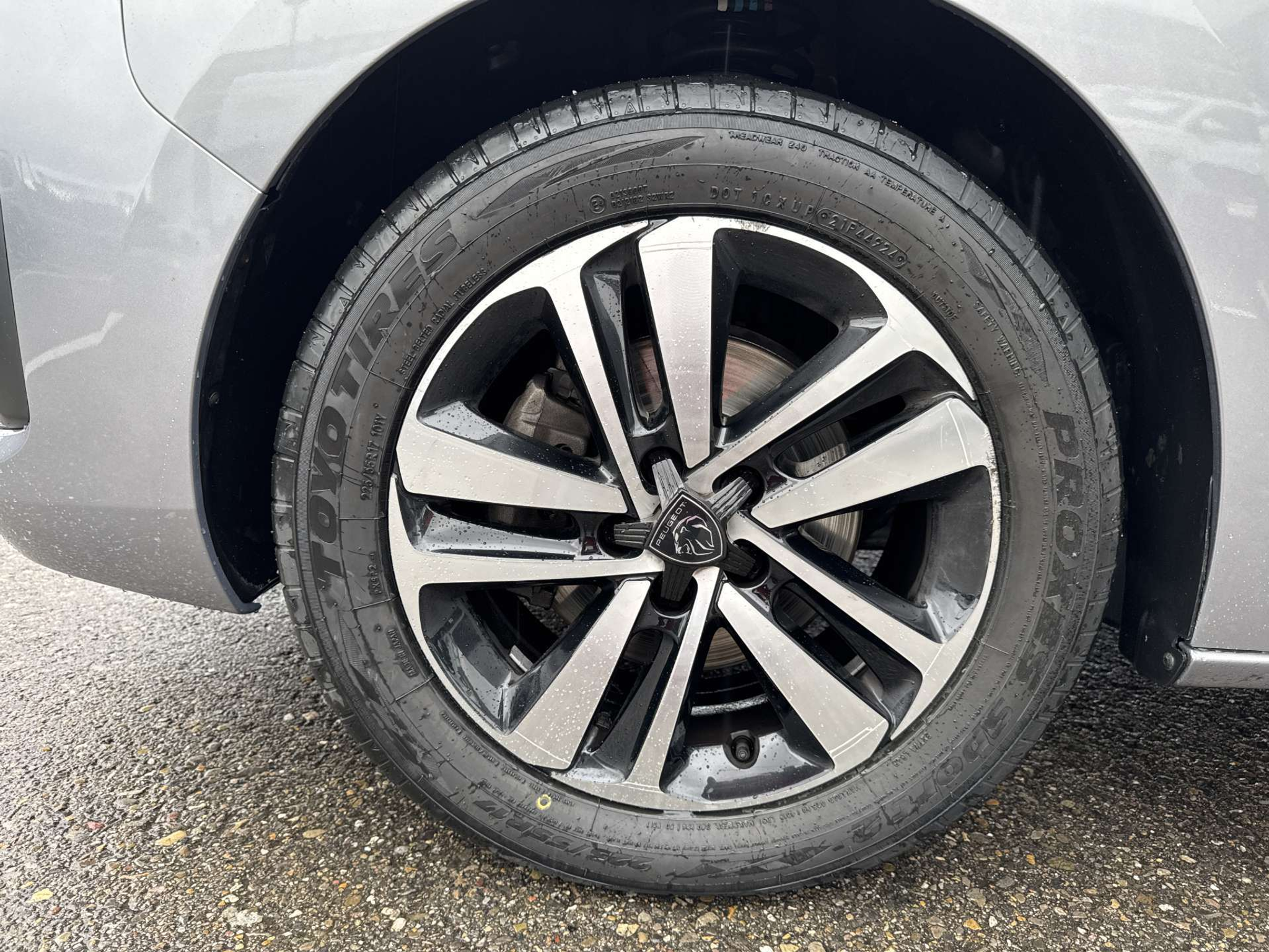 listing desktop thumbnail image 8