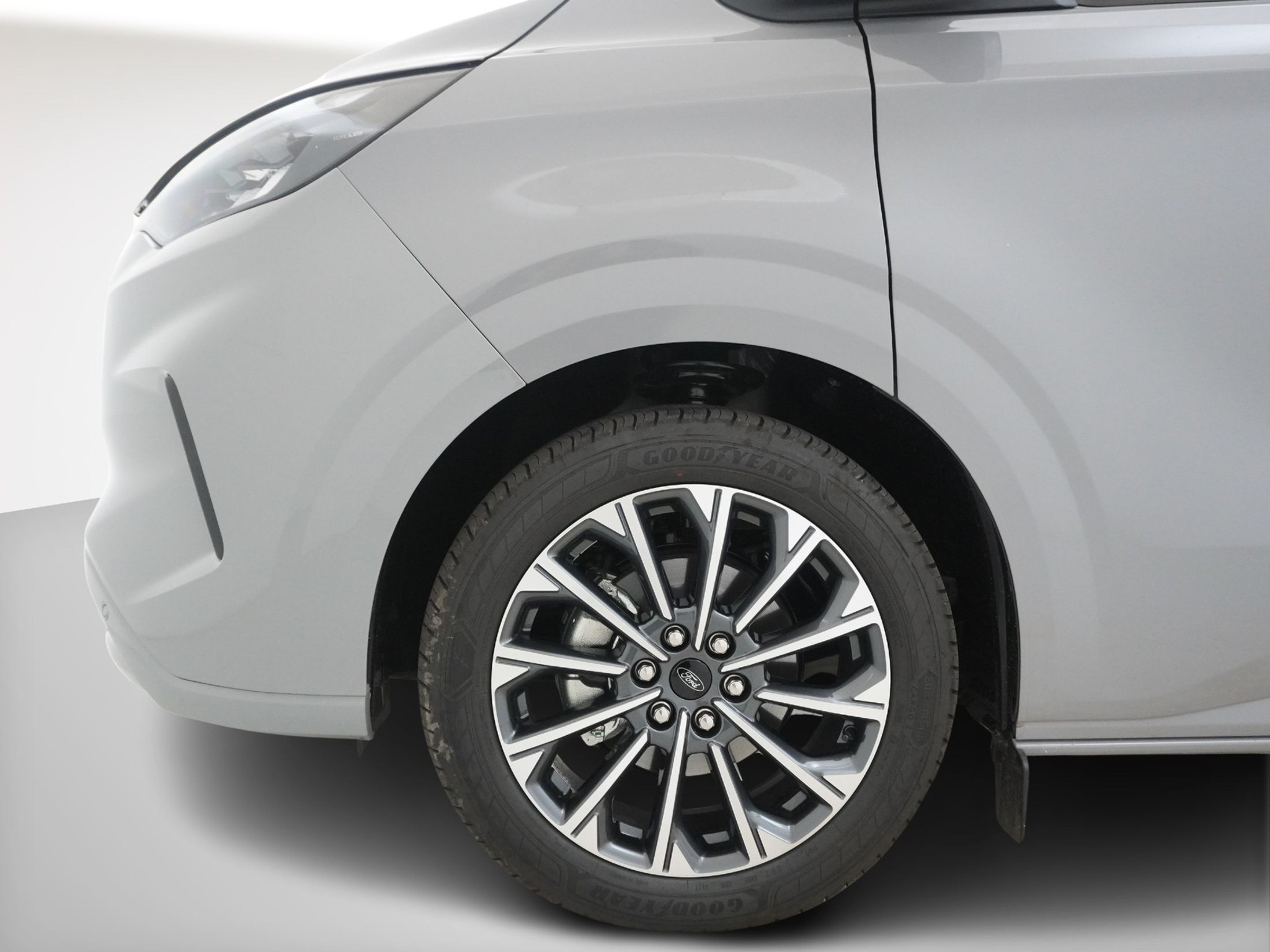 listing desktop thumbnail image 9