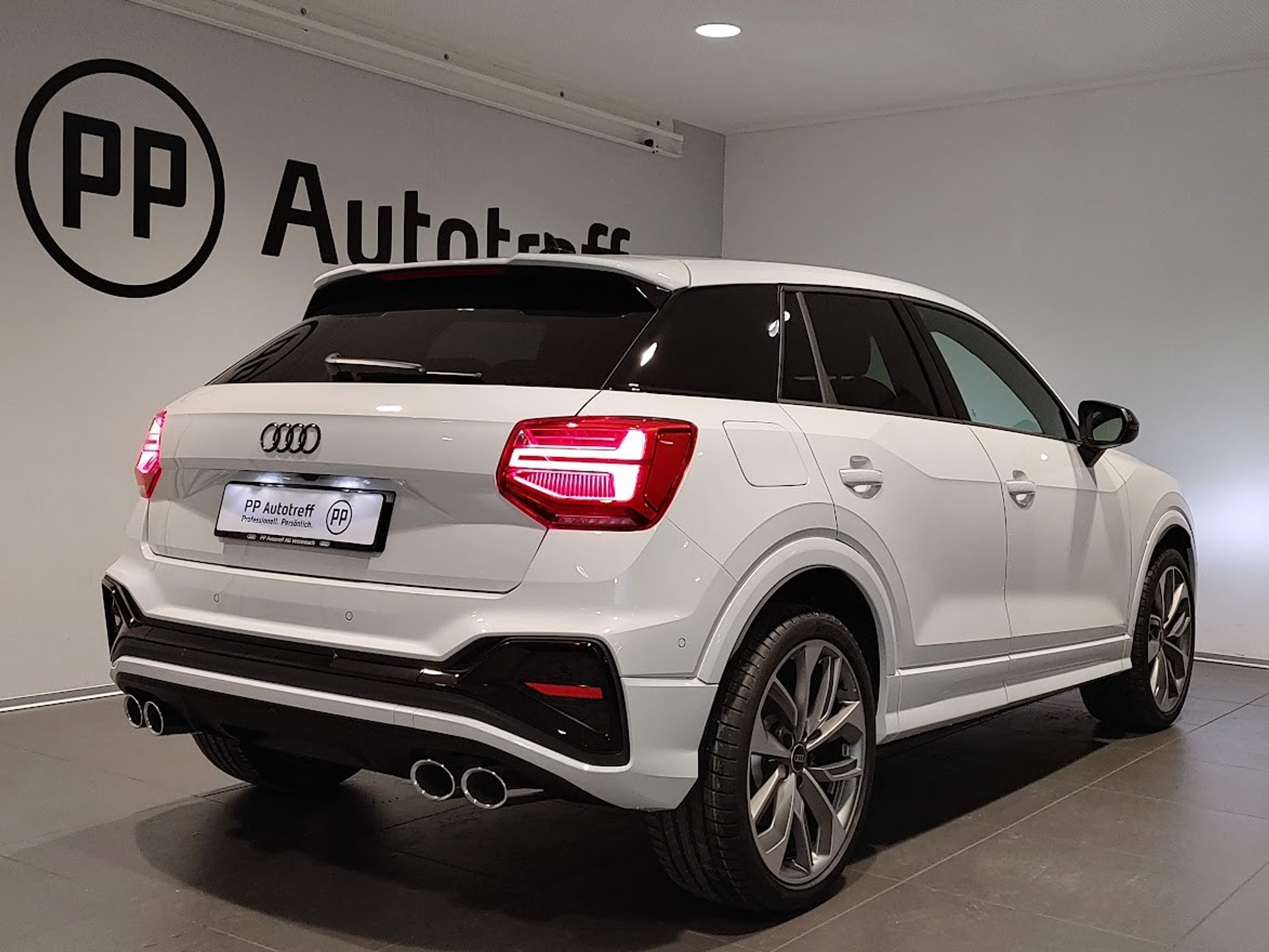 listing desktop thumbnail image 14