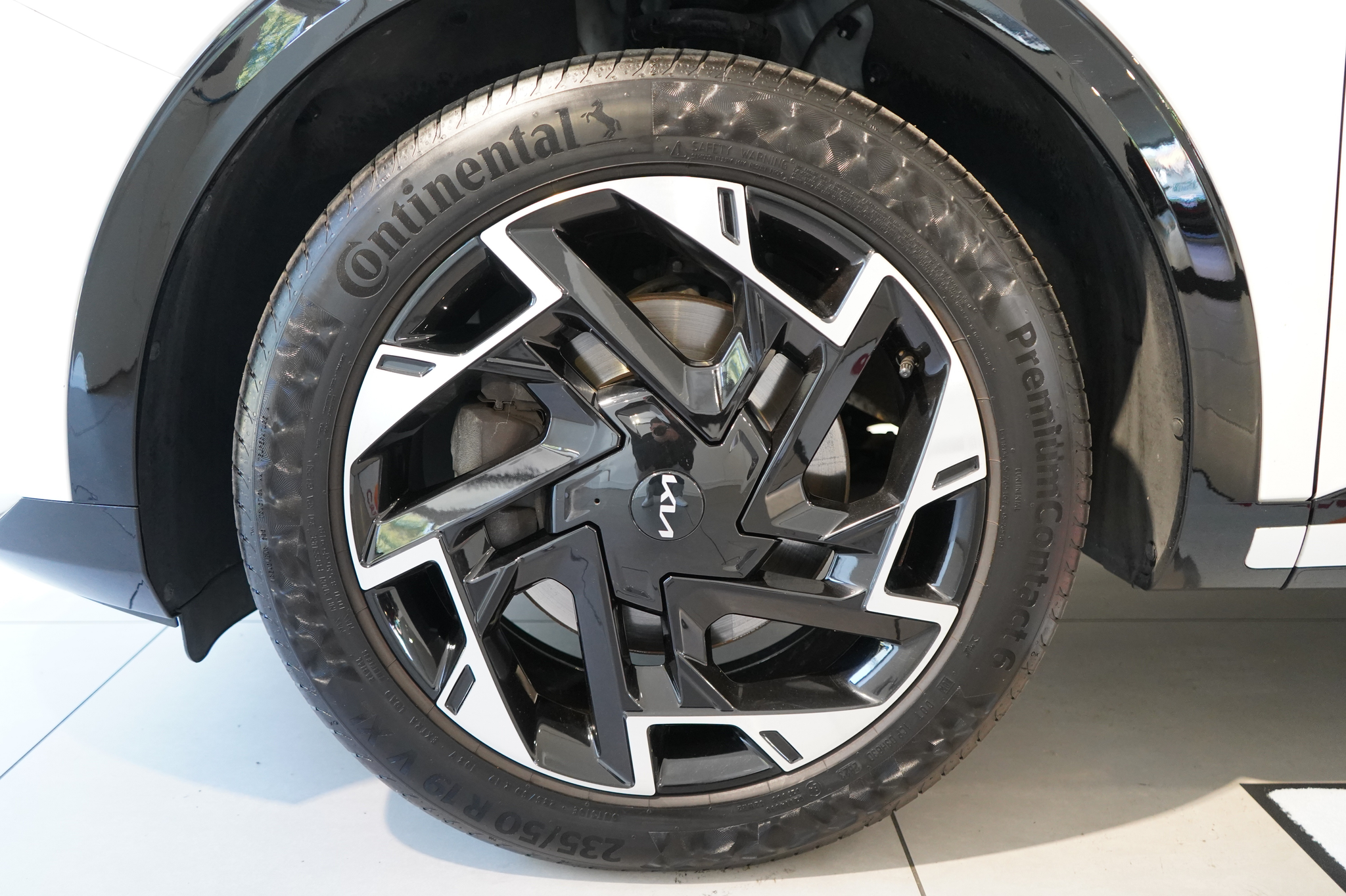 listing desktop thumbnail image 18