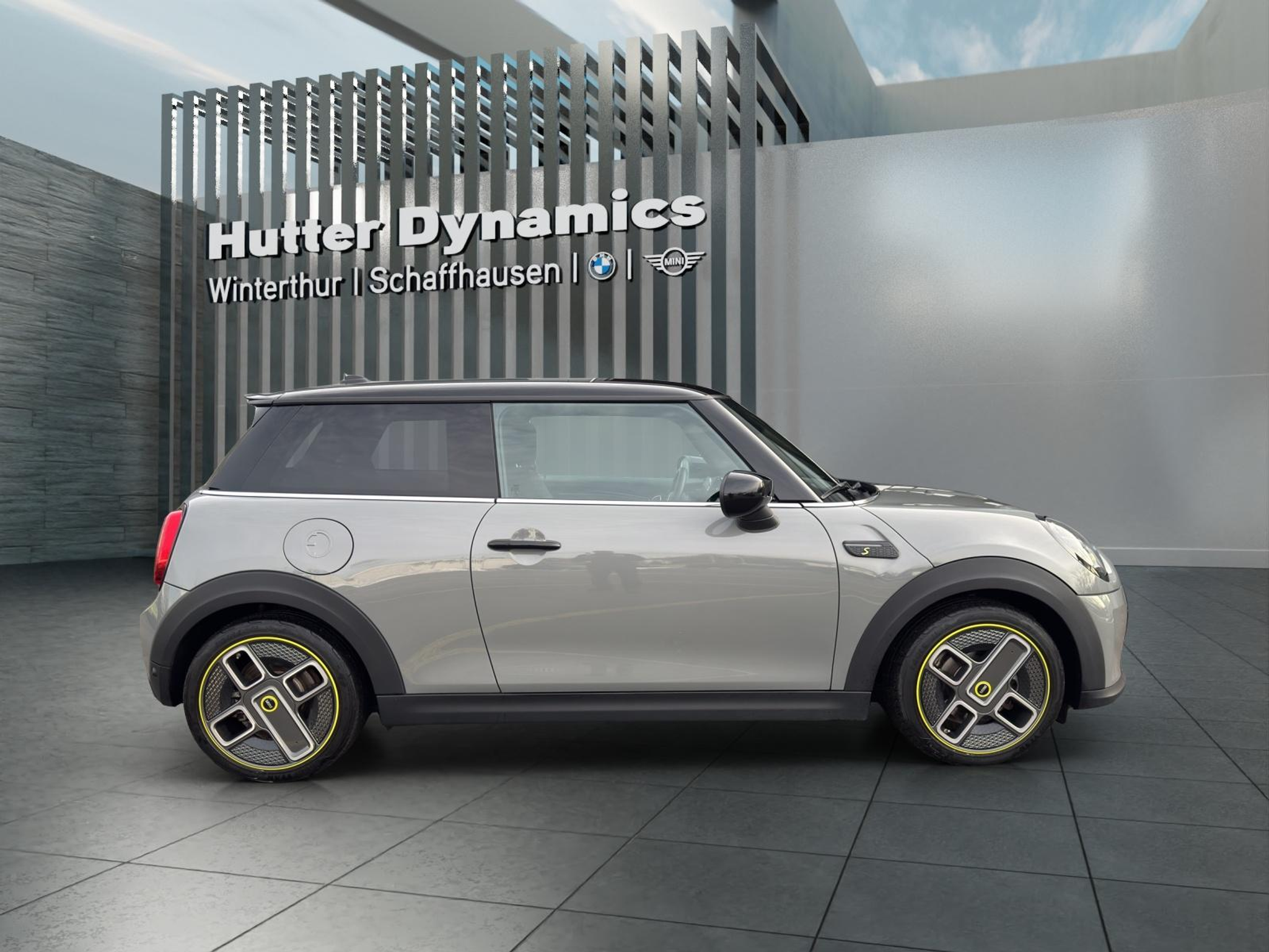 listing desktop thumbnail image 4