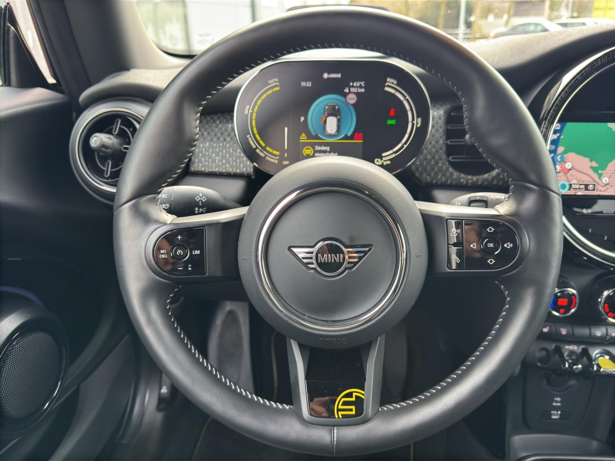 listing desktop thumbnail image 12