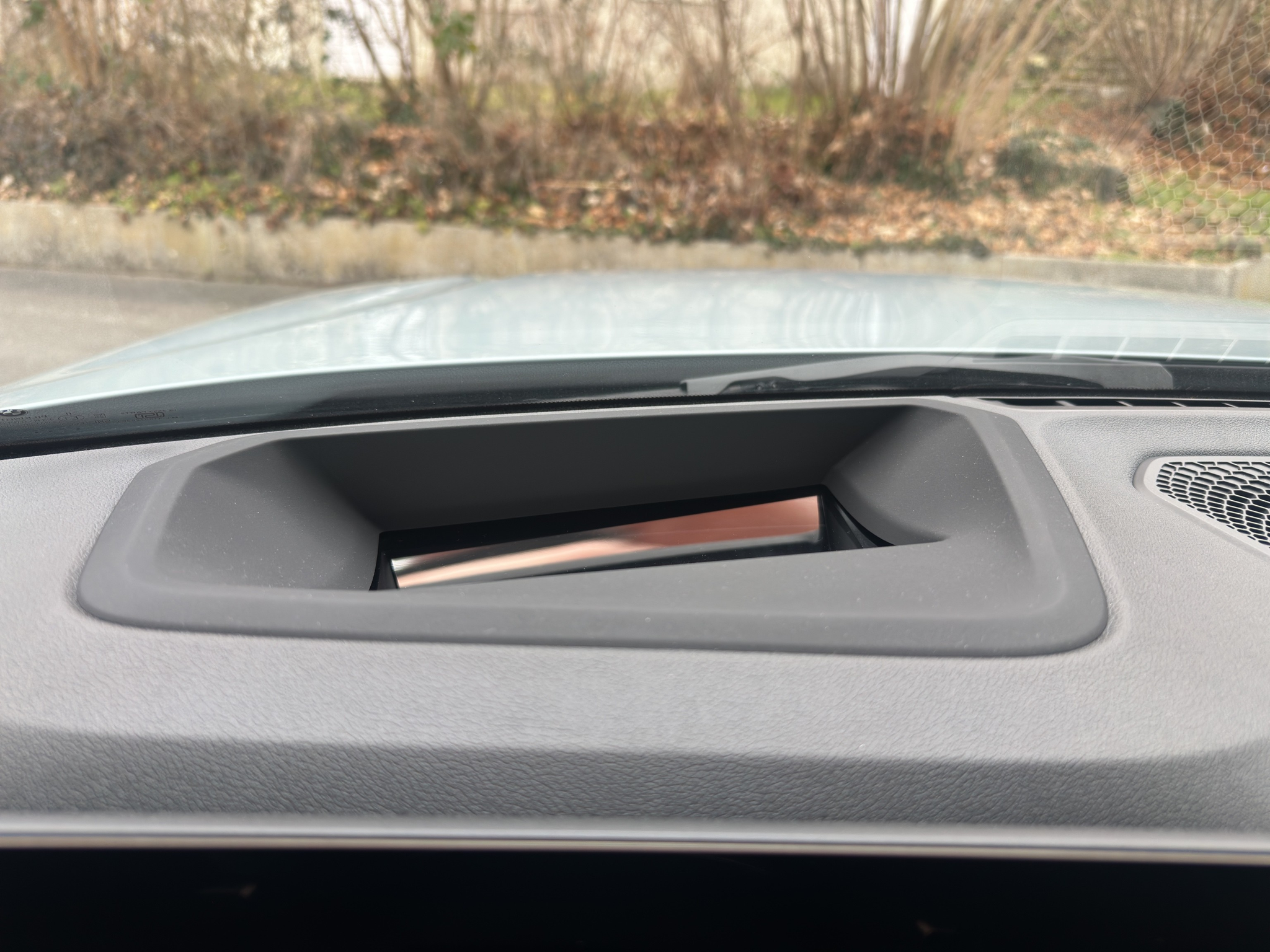 listing desktop thumbnail image 14