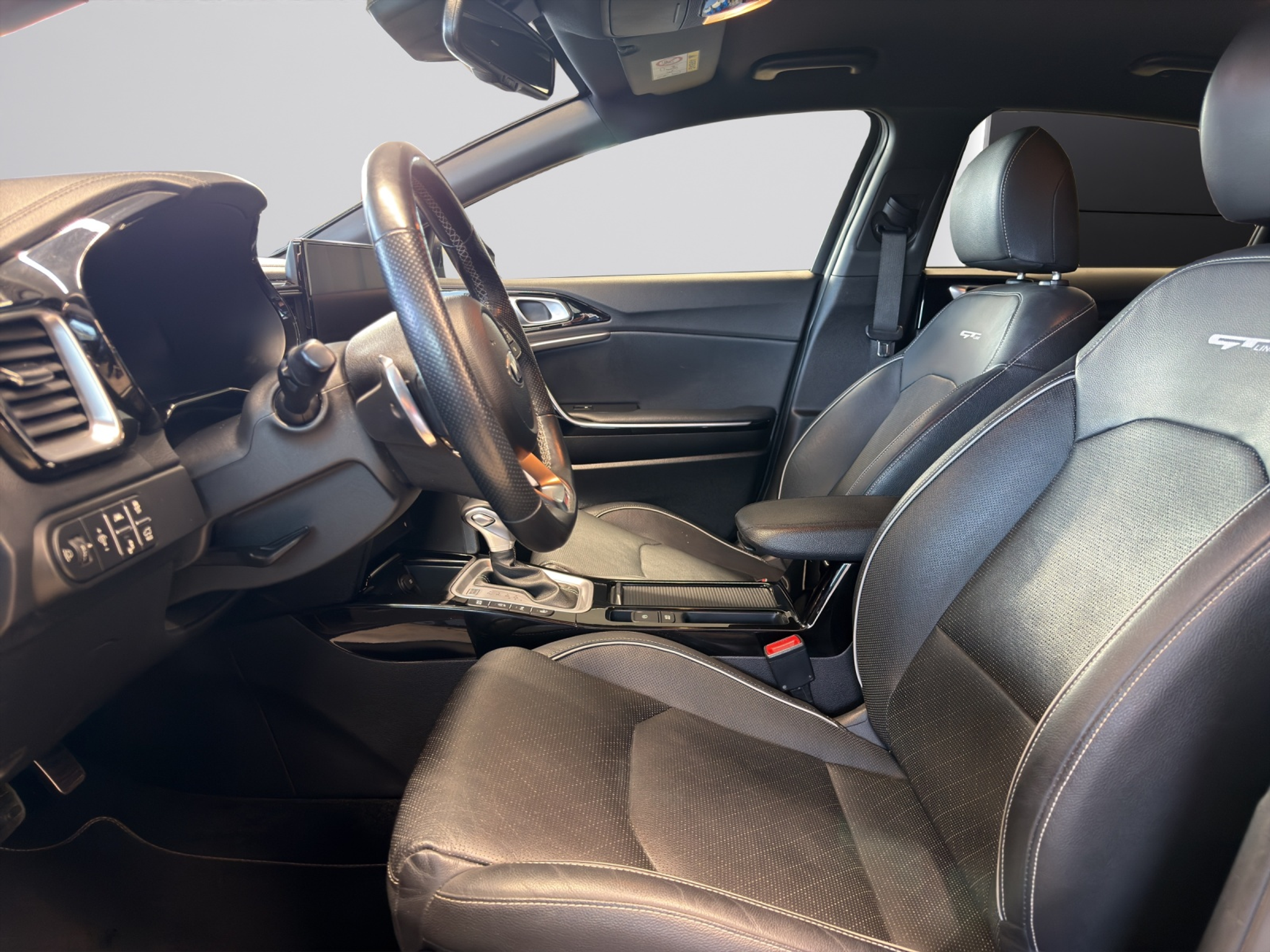 listing desktop thumbnail image 11