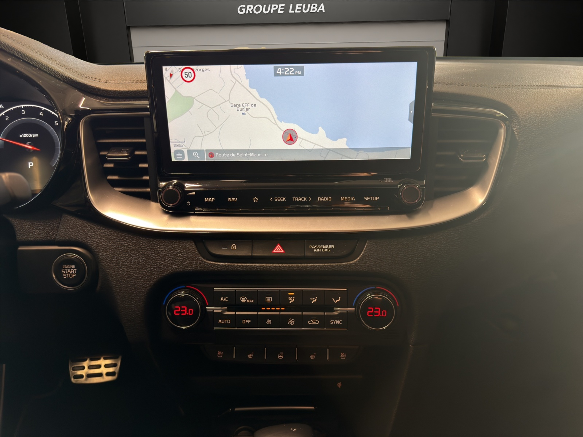 listing desktop thumbnail image 9