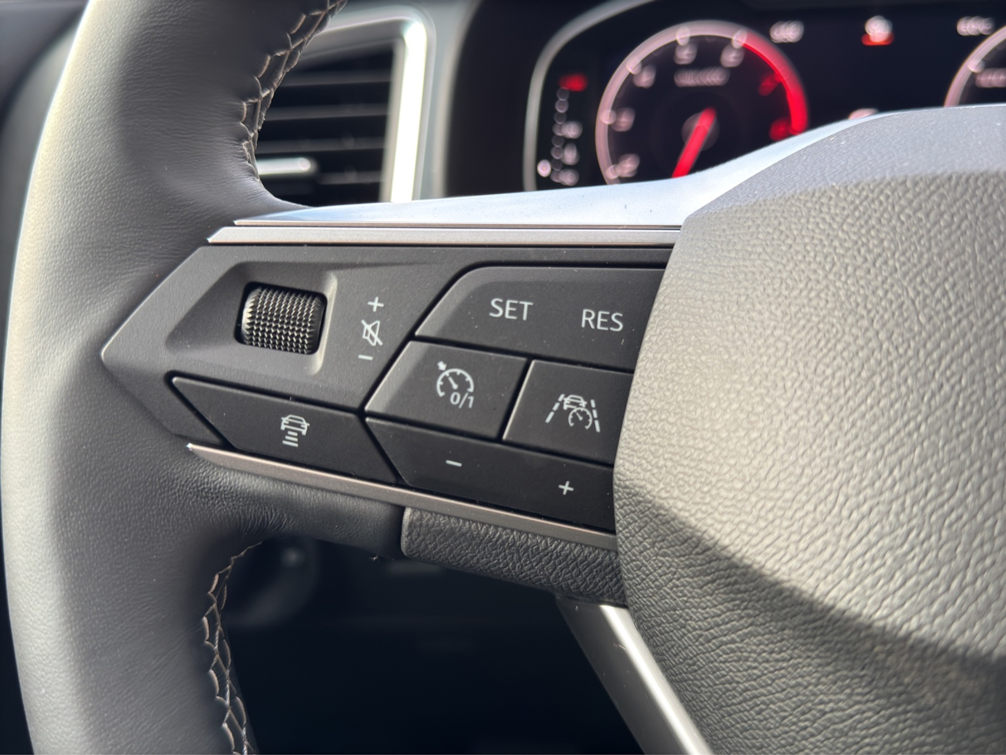 listing desktop thumbnail image 12