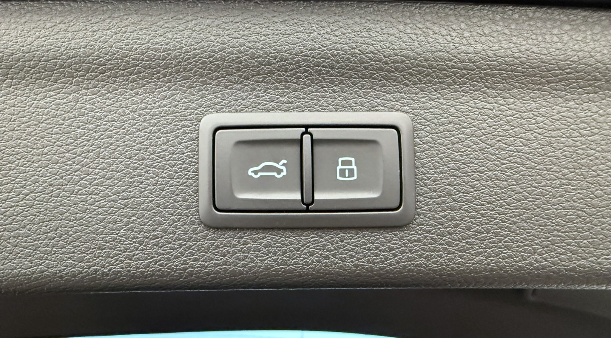 listing desktop thumbnail image 21