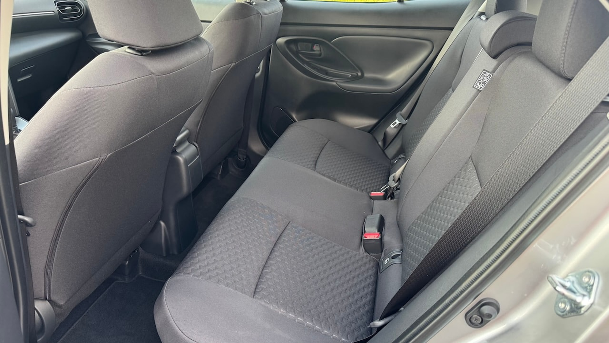 listing desktop thumbnail image 23