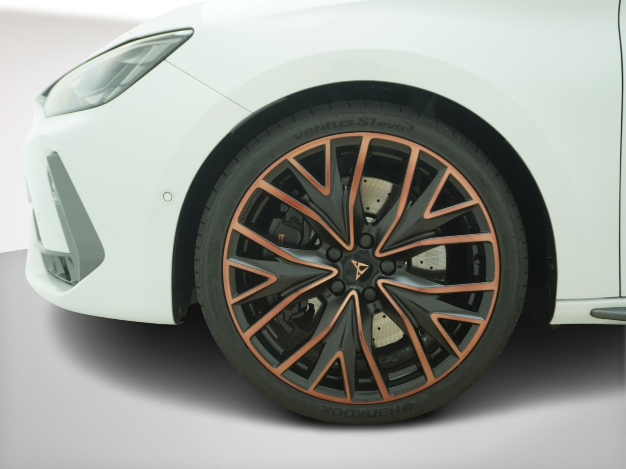 listing desktop thumbnail image 9