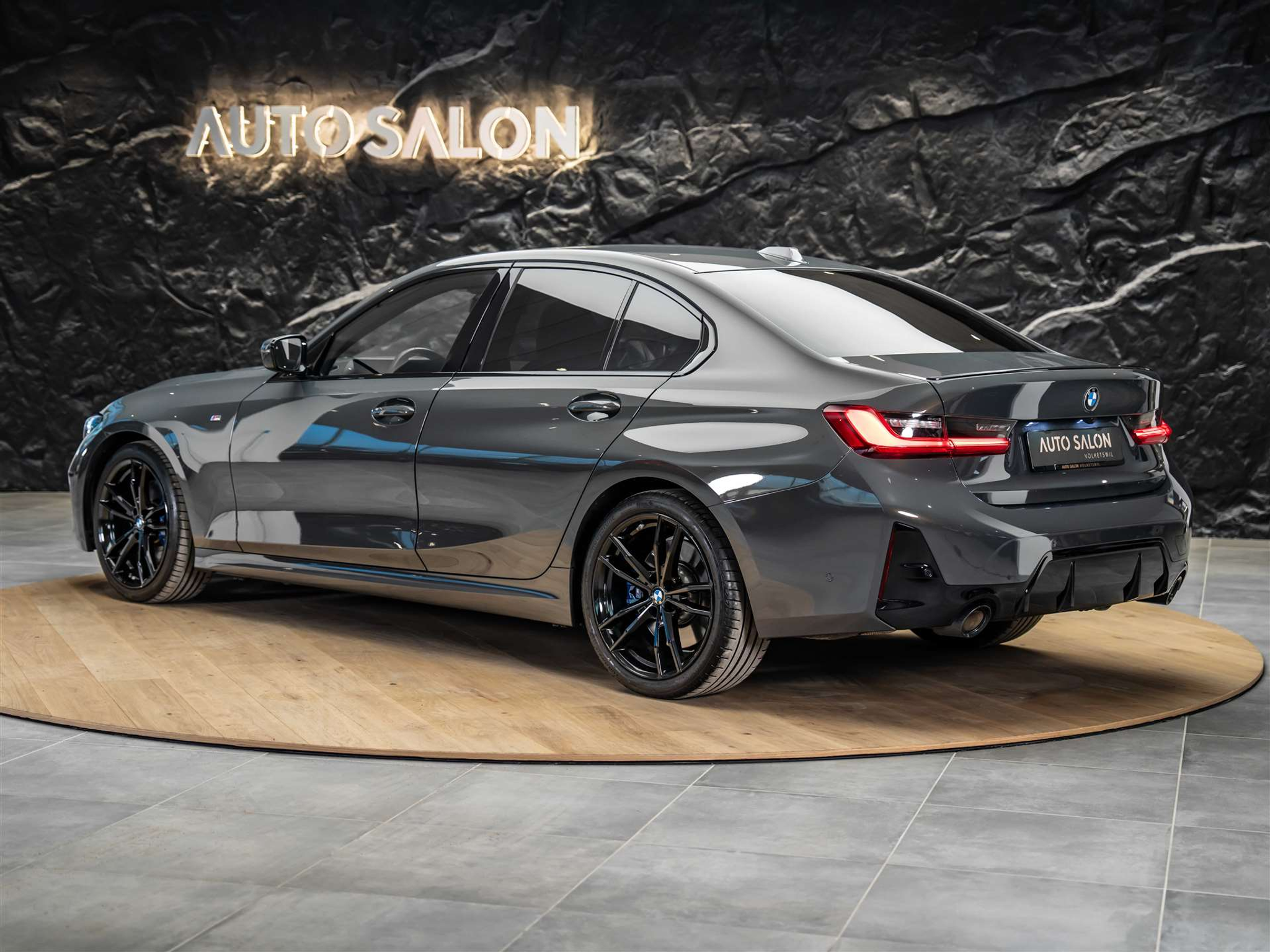 listing desktop thumbnail image 2