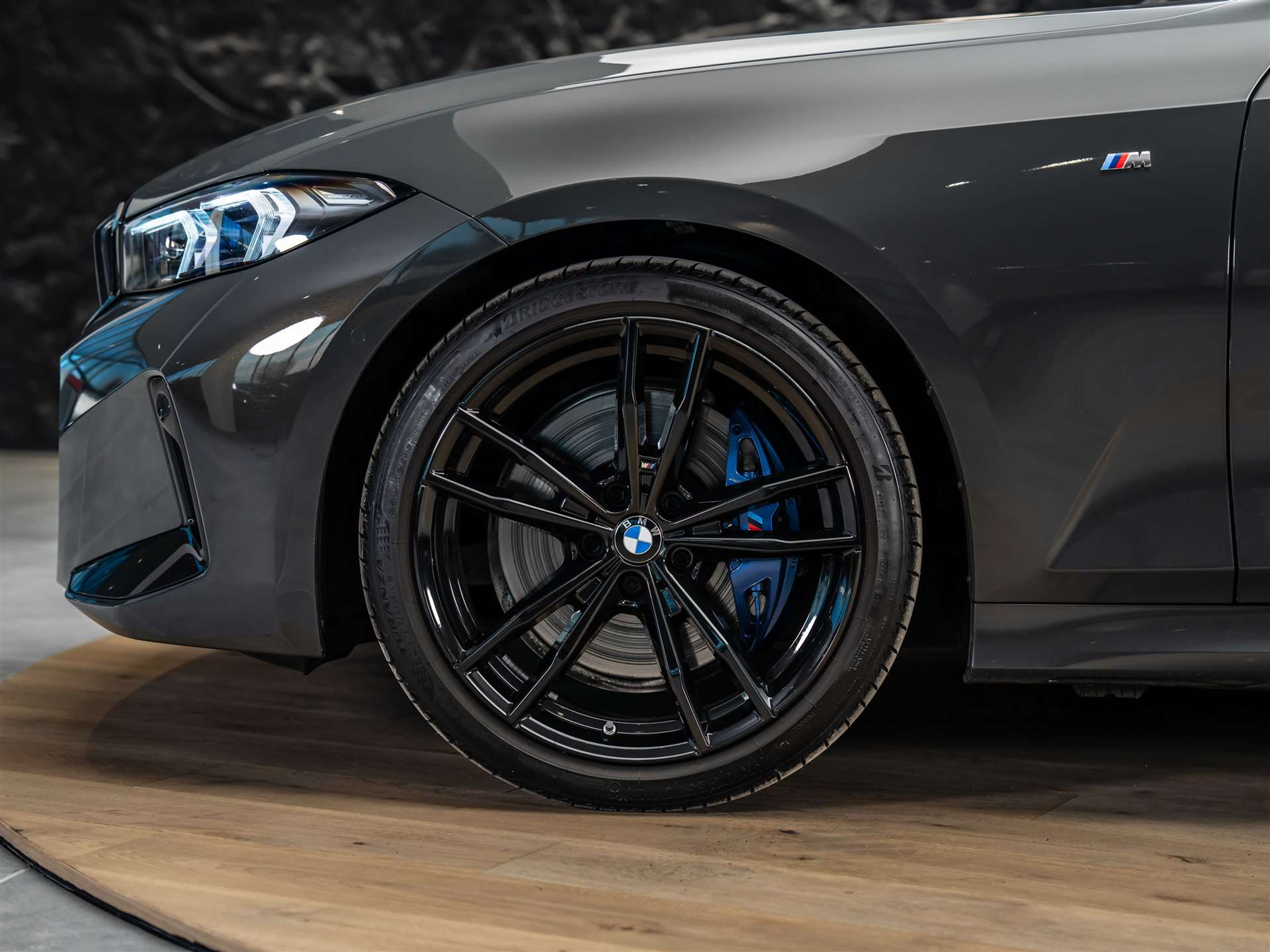 listing desktop thumbnail image 16