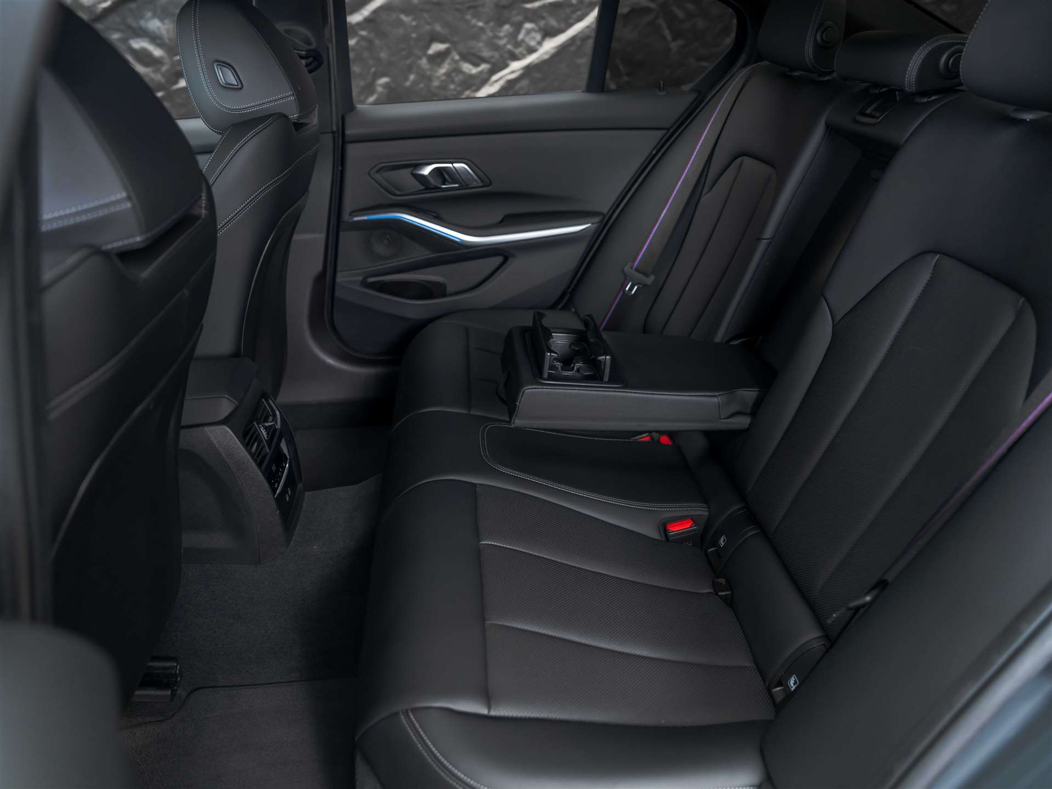 listing desktop thumbnail image 12