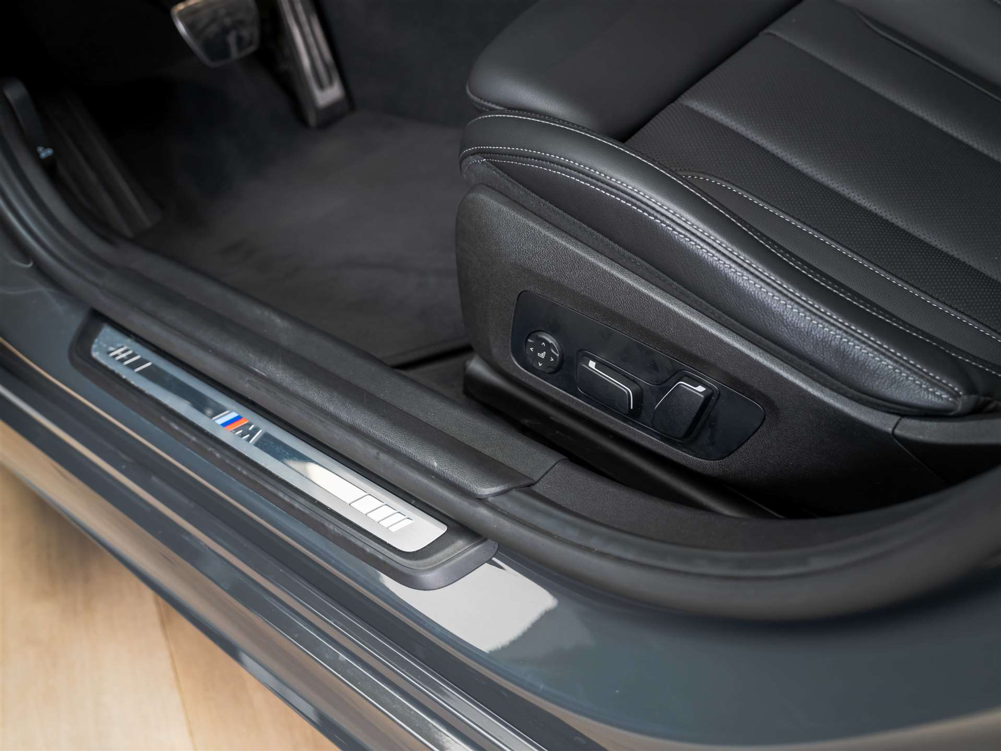 listing desktop thumbnail image 21