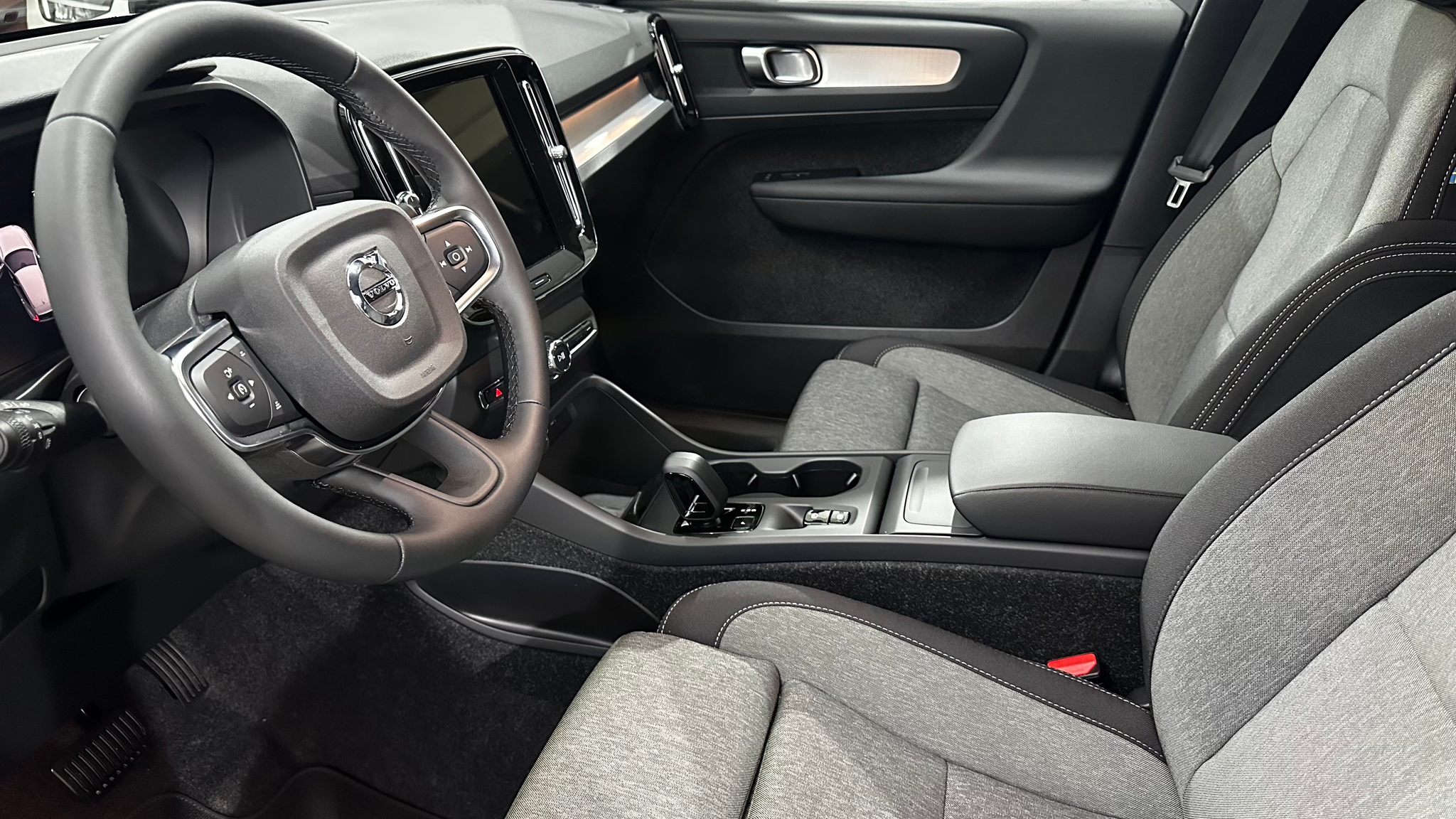 listing desktop thumbnail image 3