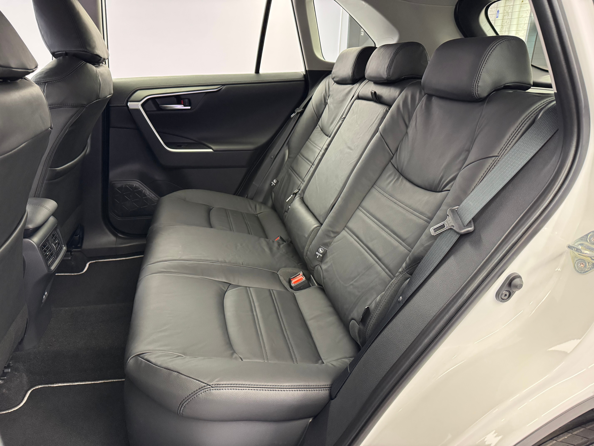 listing desktop thumbnail image 8