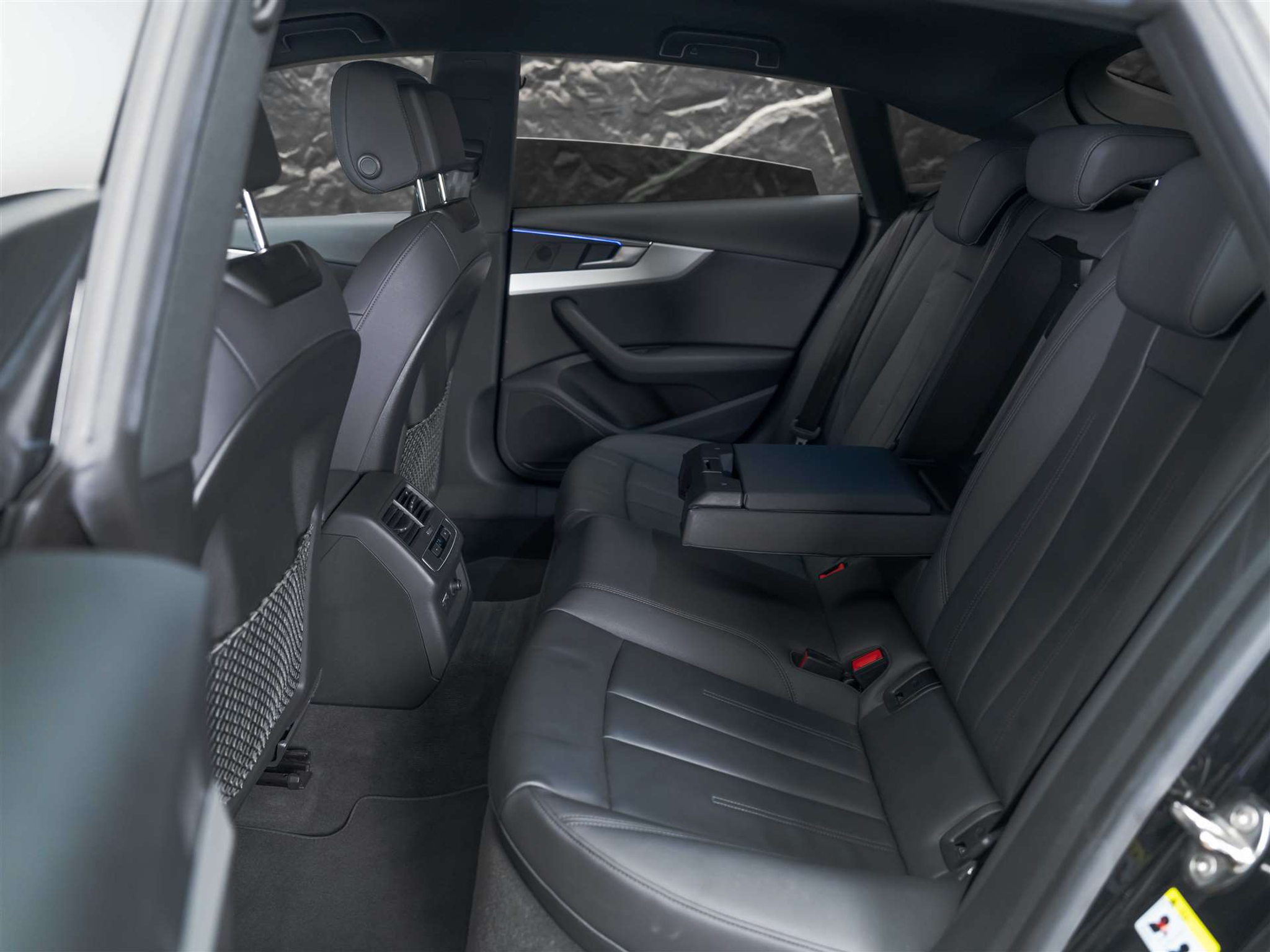 listing desktop thumbnail image 11