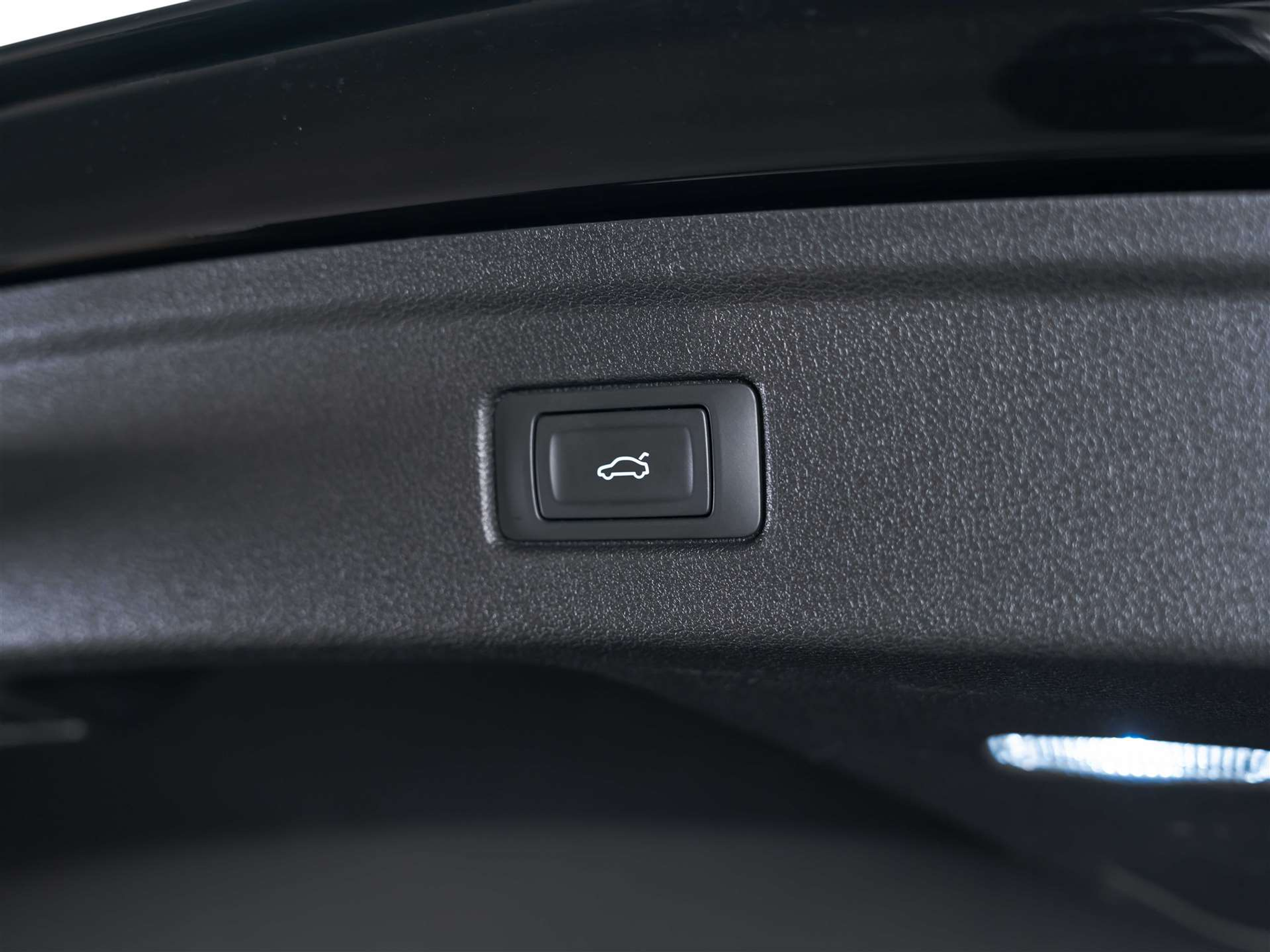 listing desktop thumbnail image 42