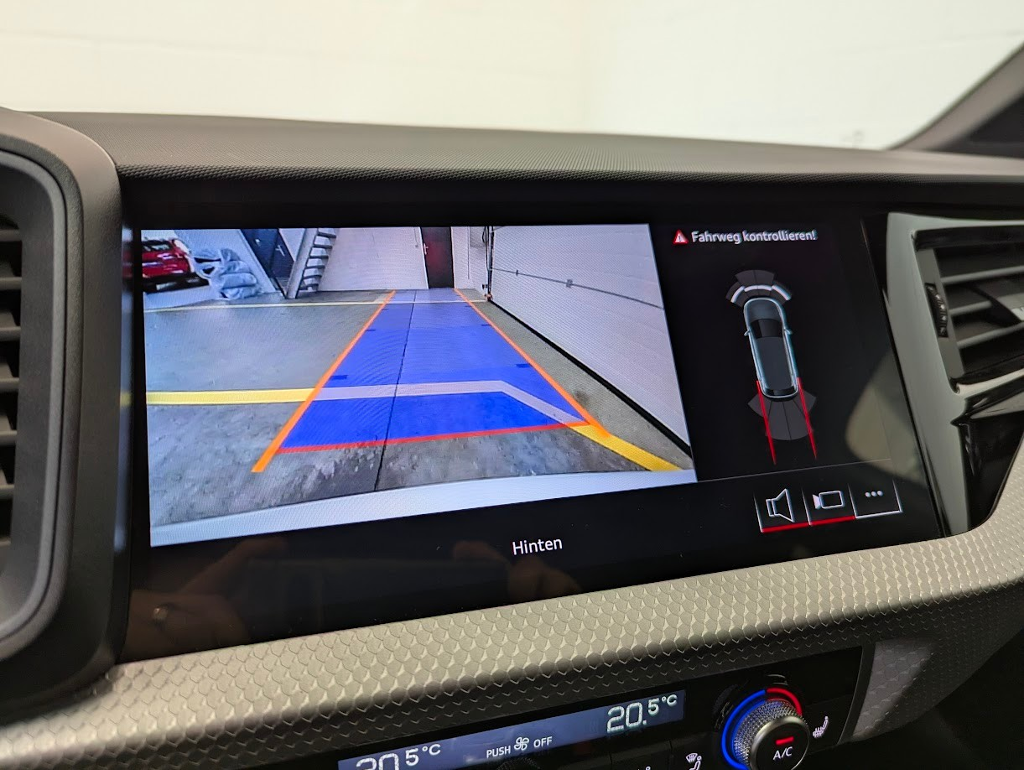 listing desktop thumbnail image 24