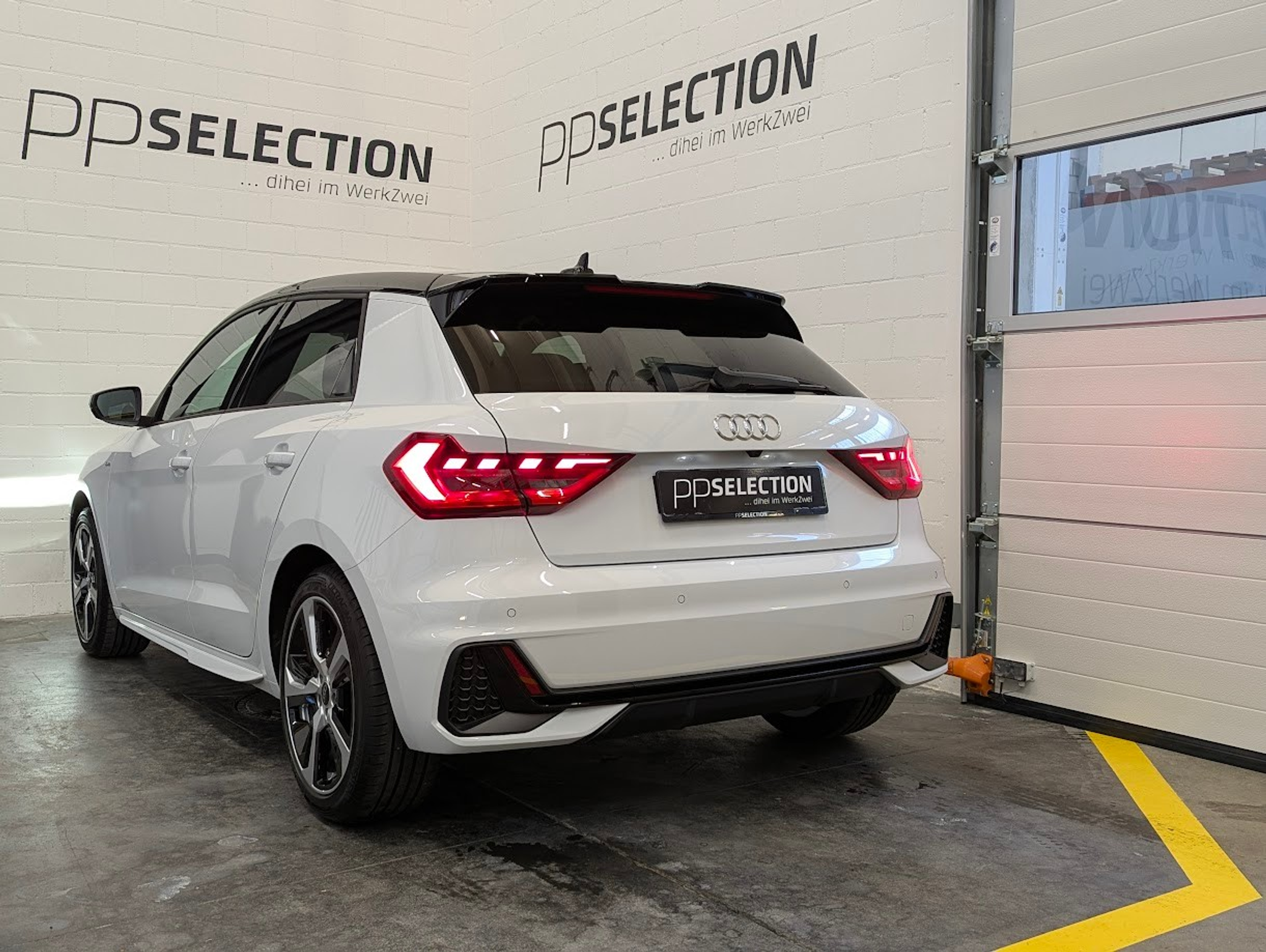 listing desktop thumbnail image 31