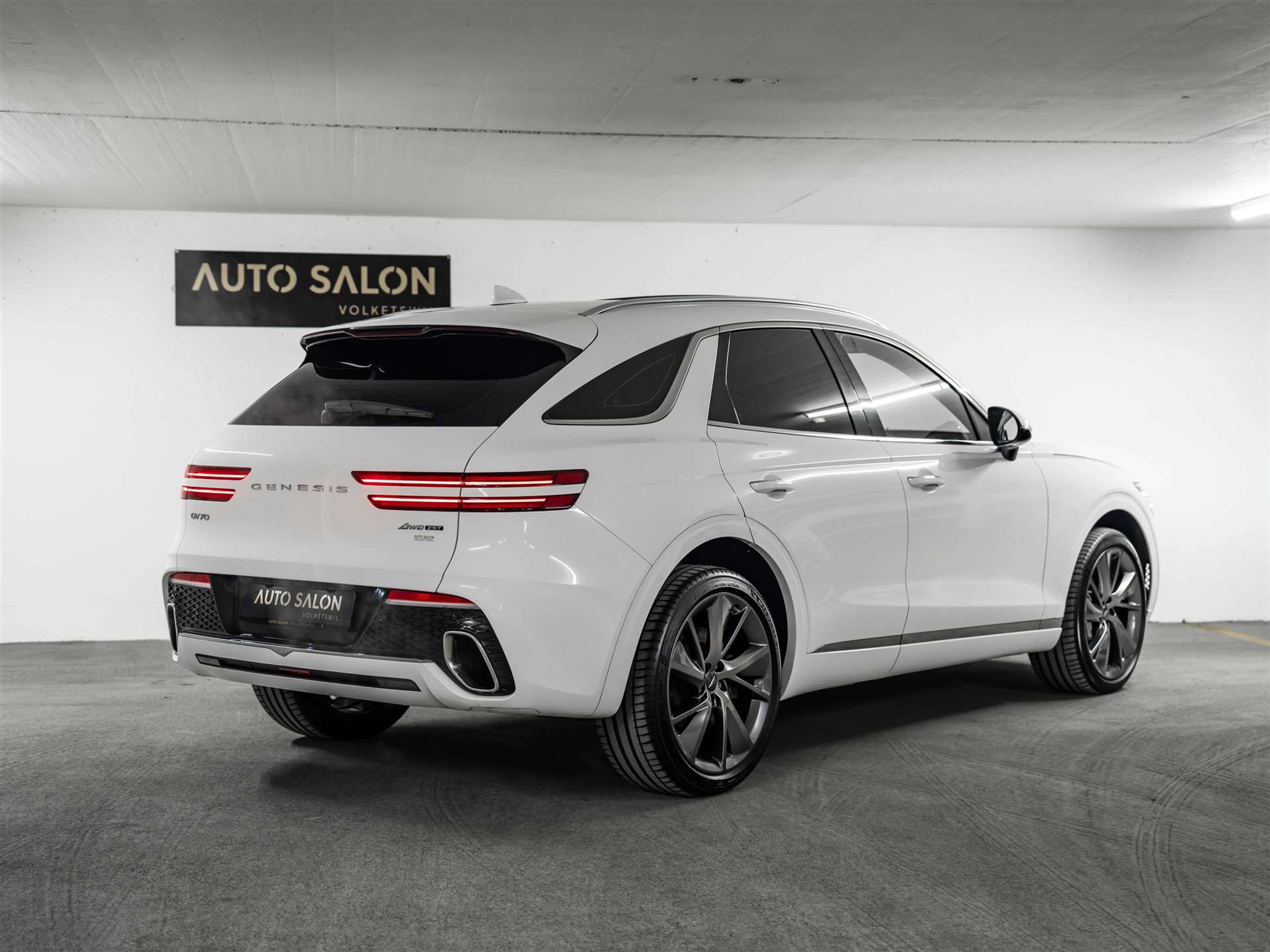 listing desktop thumbnail image 4