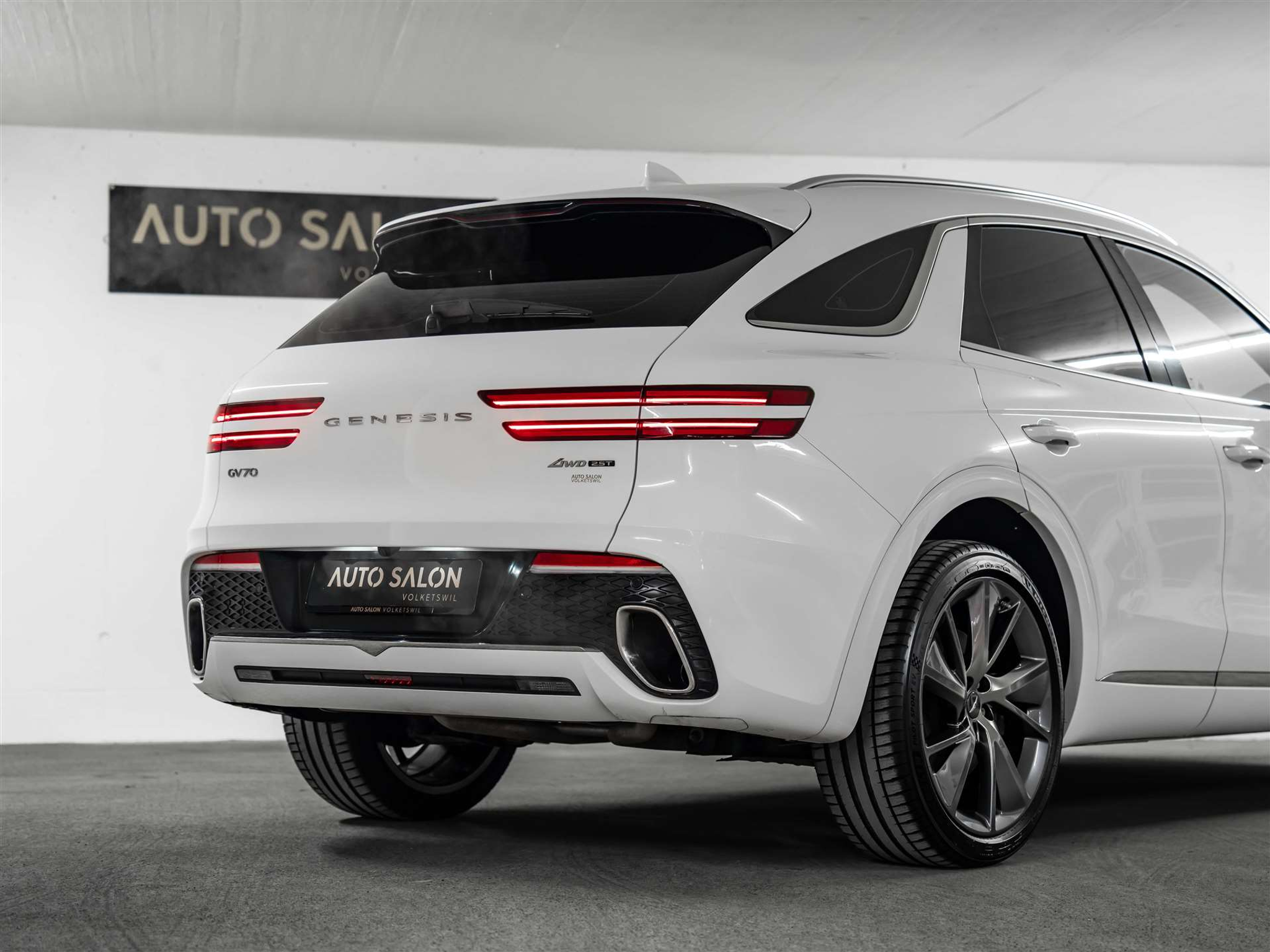 listing desktop thumbnail image 23