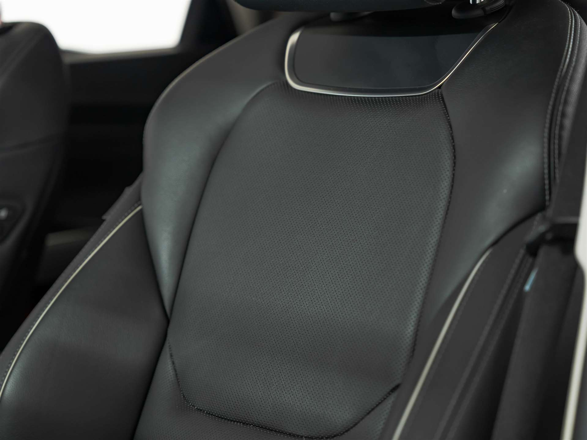 listing desktop thumbnail image 11