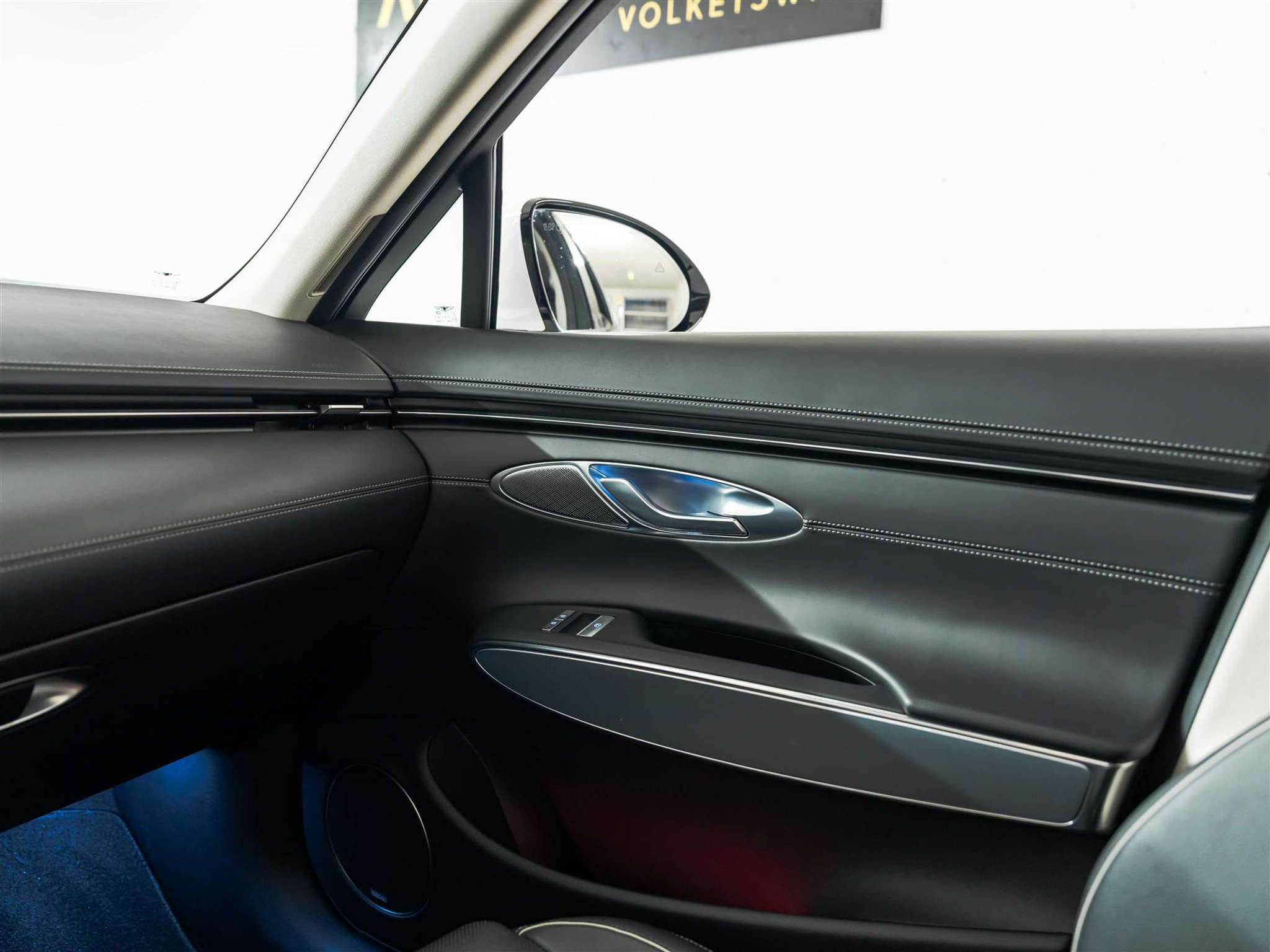 listing desktop thumbnail image 32