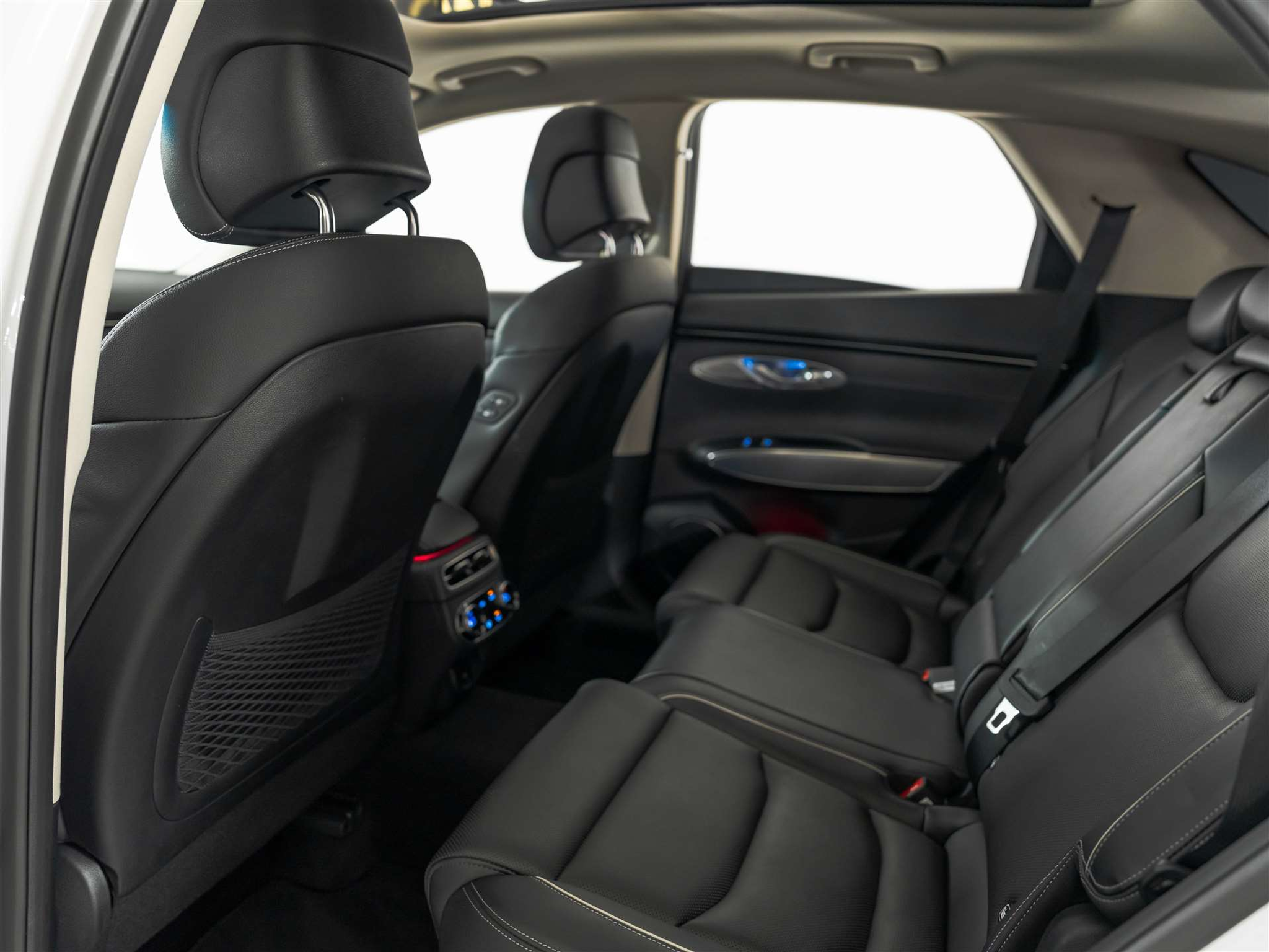 listing desktop thumbnail image 14