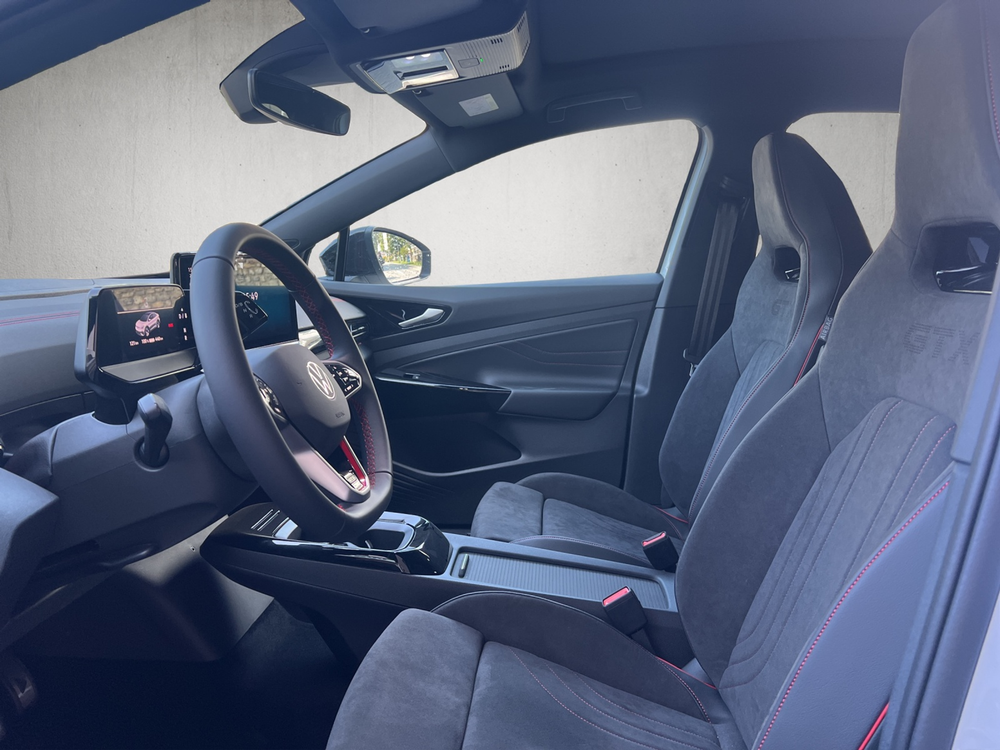 listing desktop thumbnail image 3