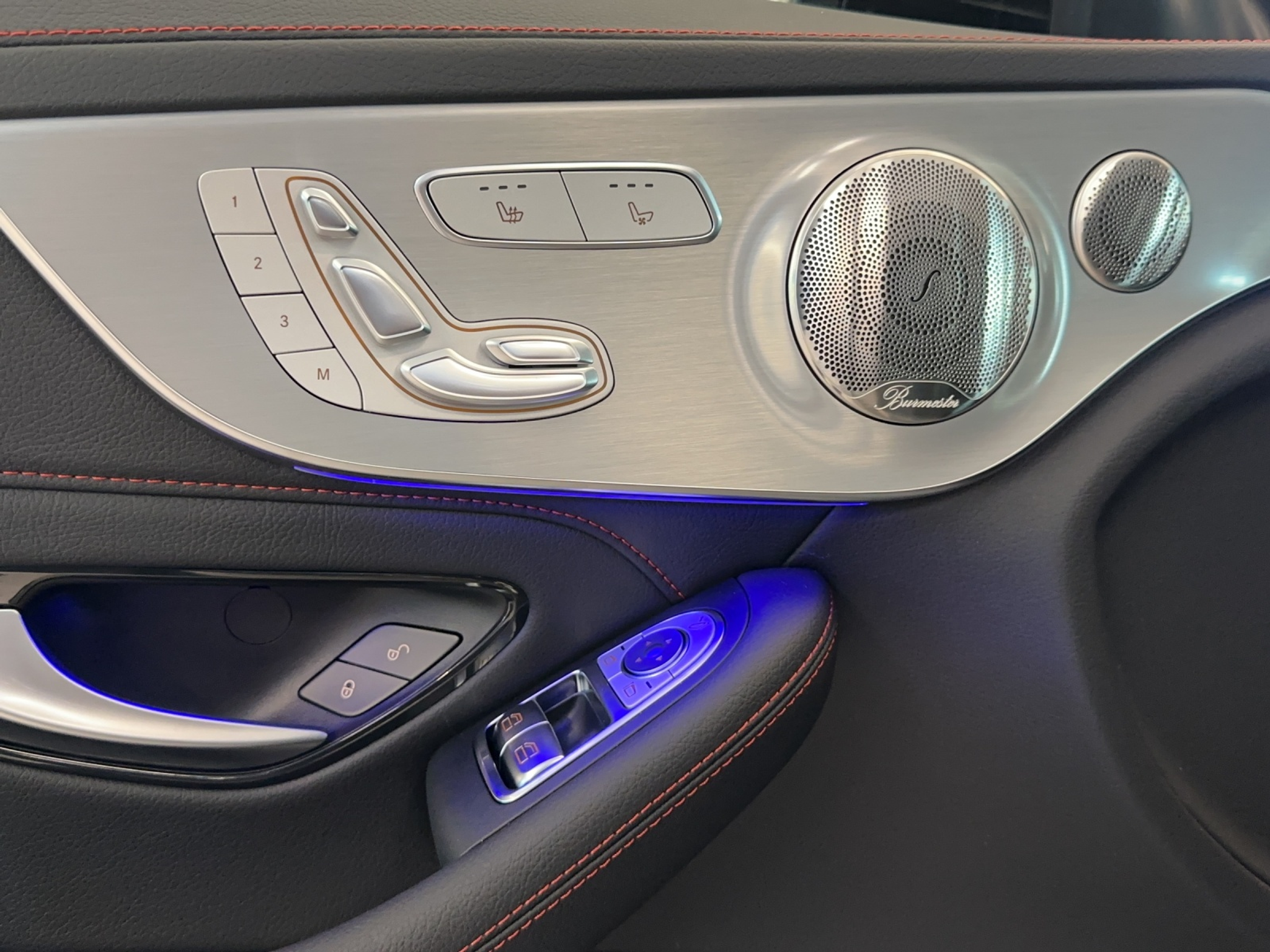 listing desktop thumbnail image 11