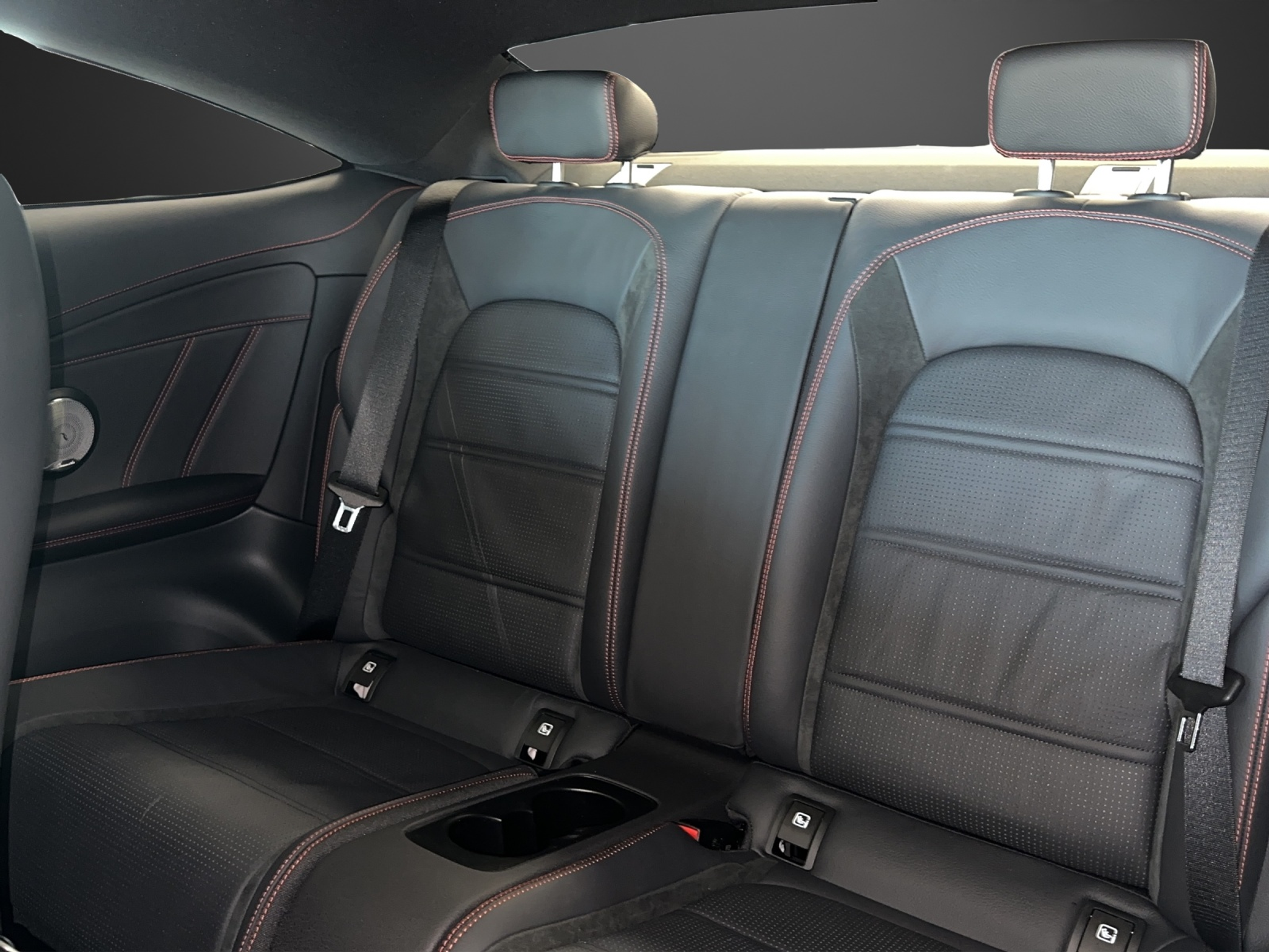 listing desktop thumbnail image 10