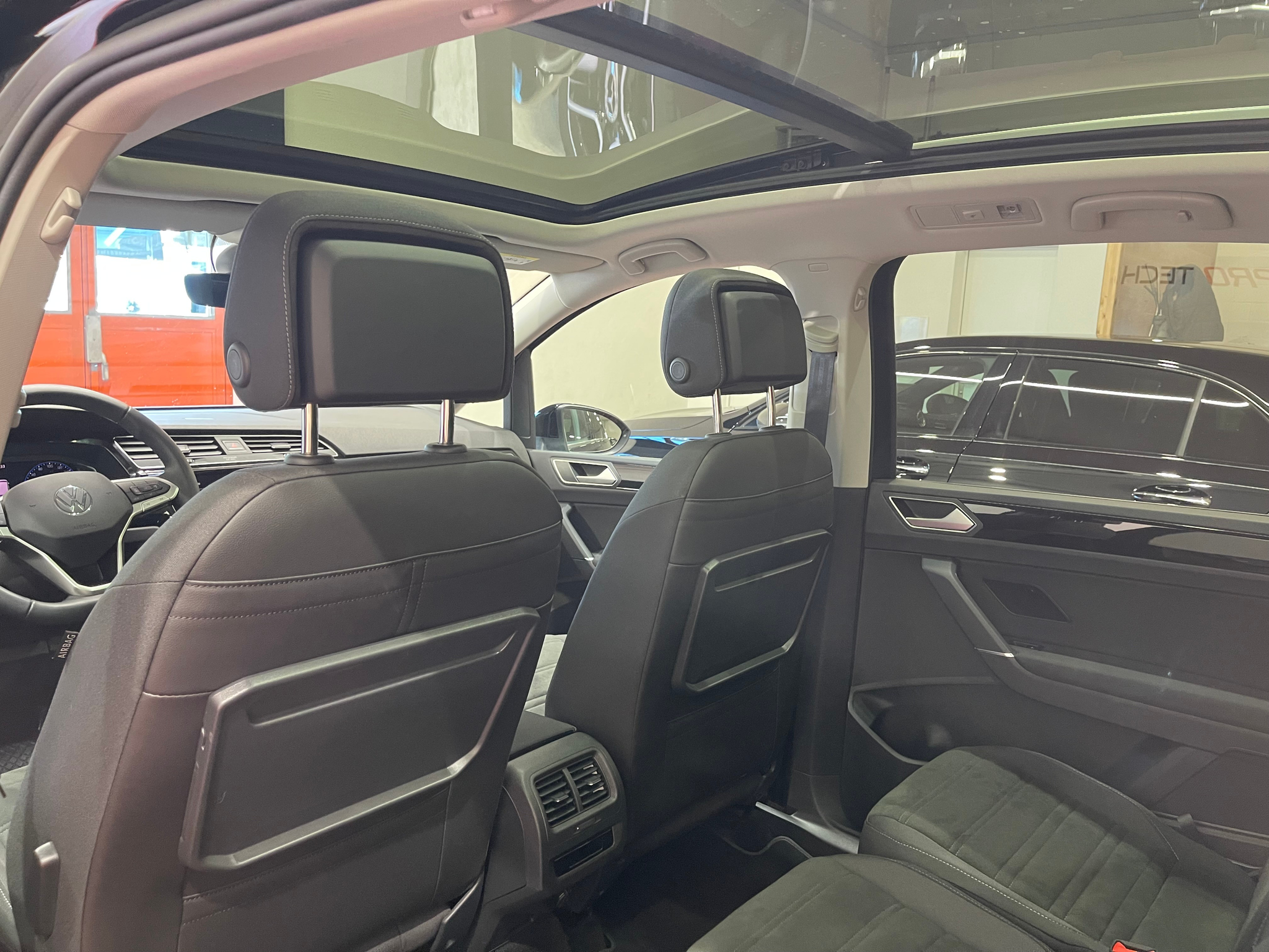 listing desktop thumbnail image 12