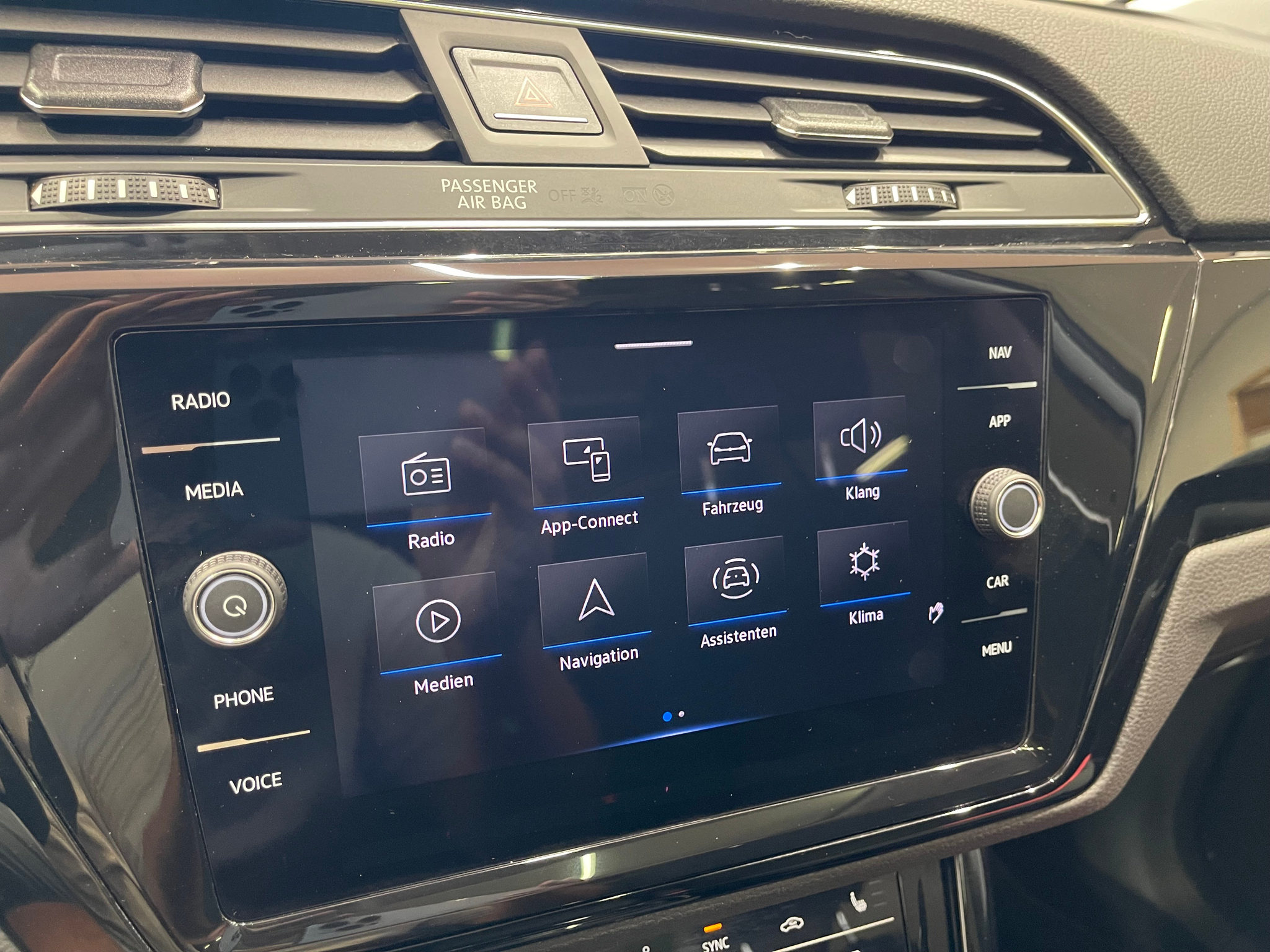 listing desktop thumbnail image 24