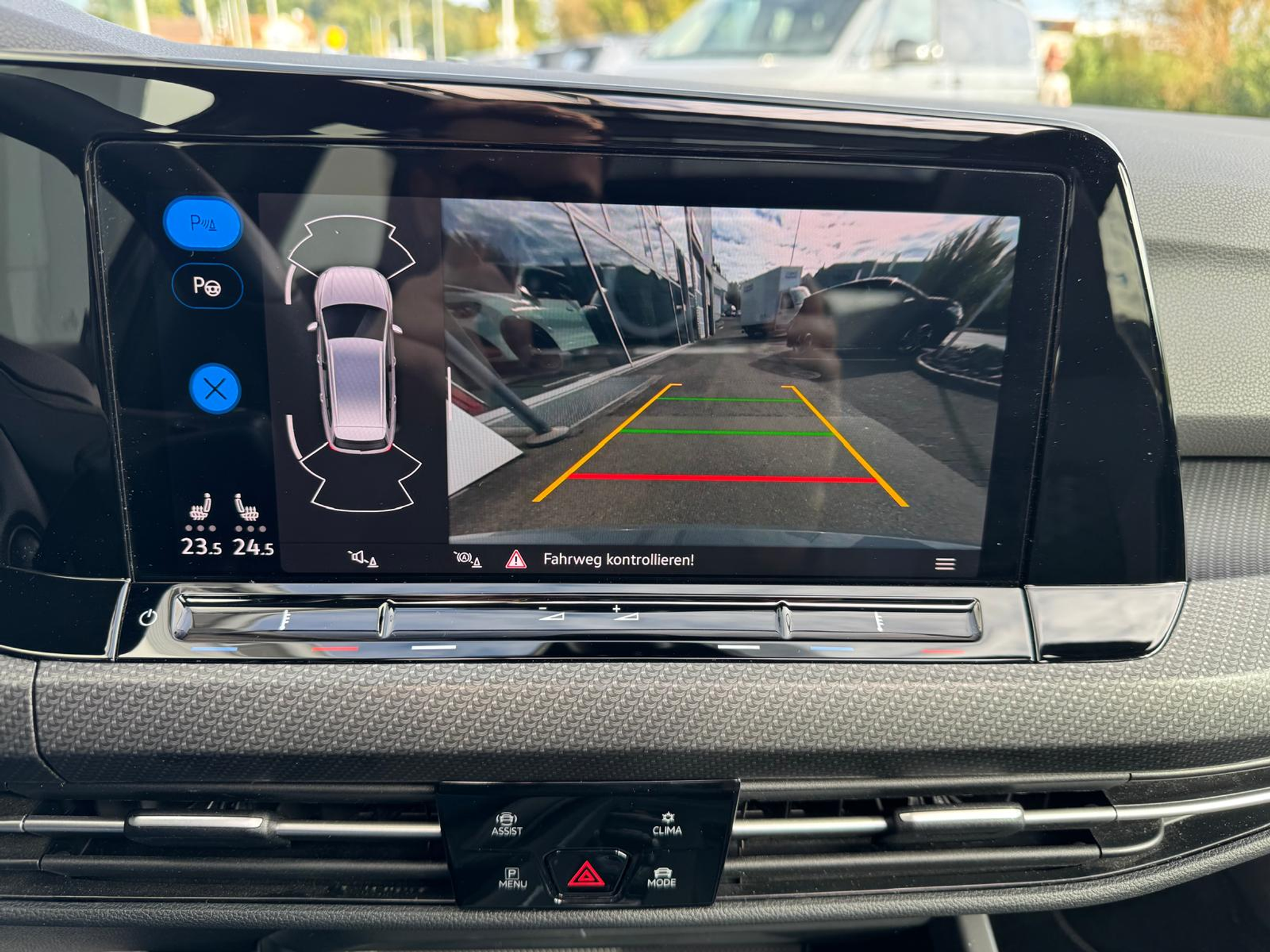 listing desktop thumbnail image 12