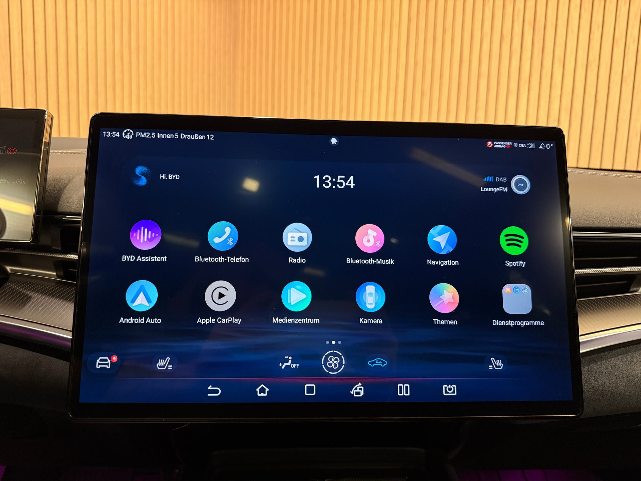 listing desktop thumbnail image 16