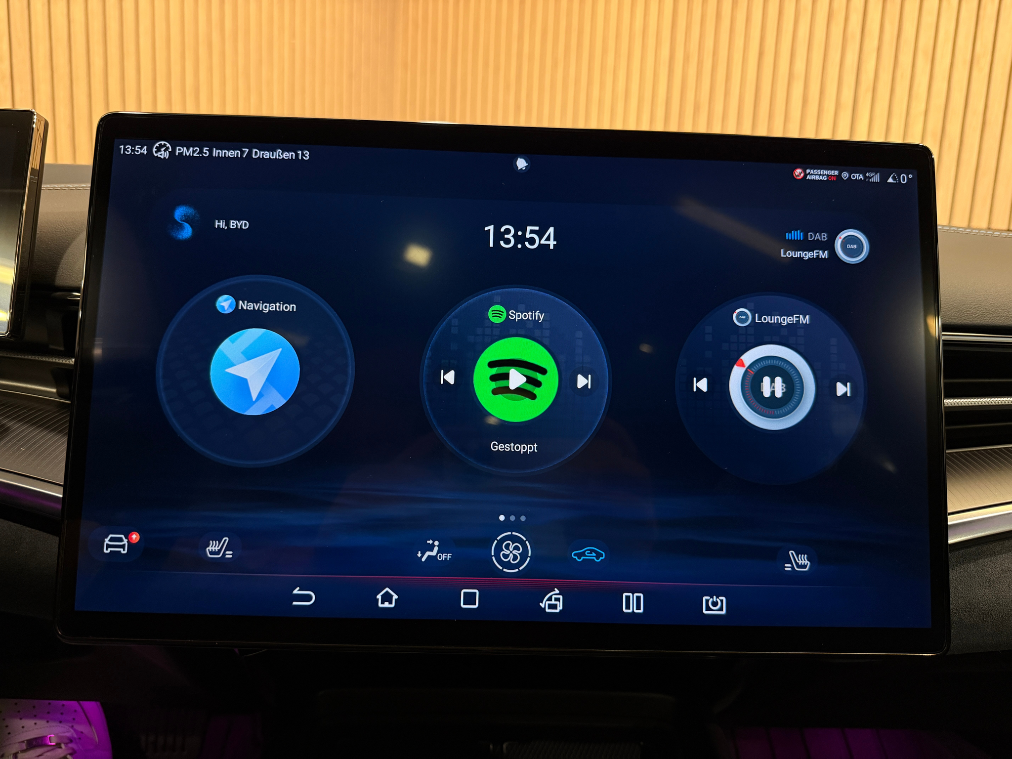 listing desktop thumbnail image 14