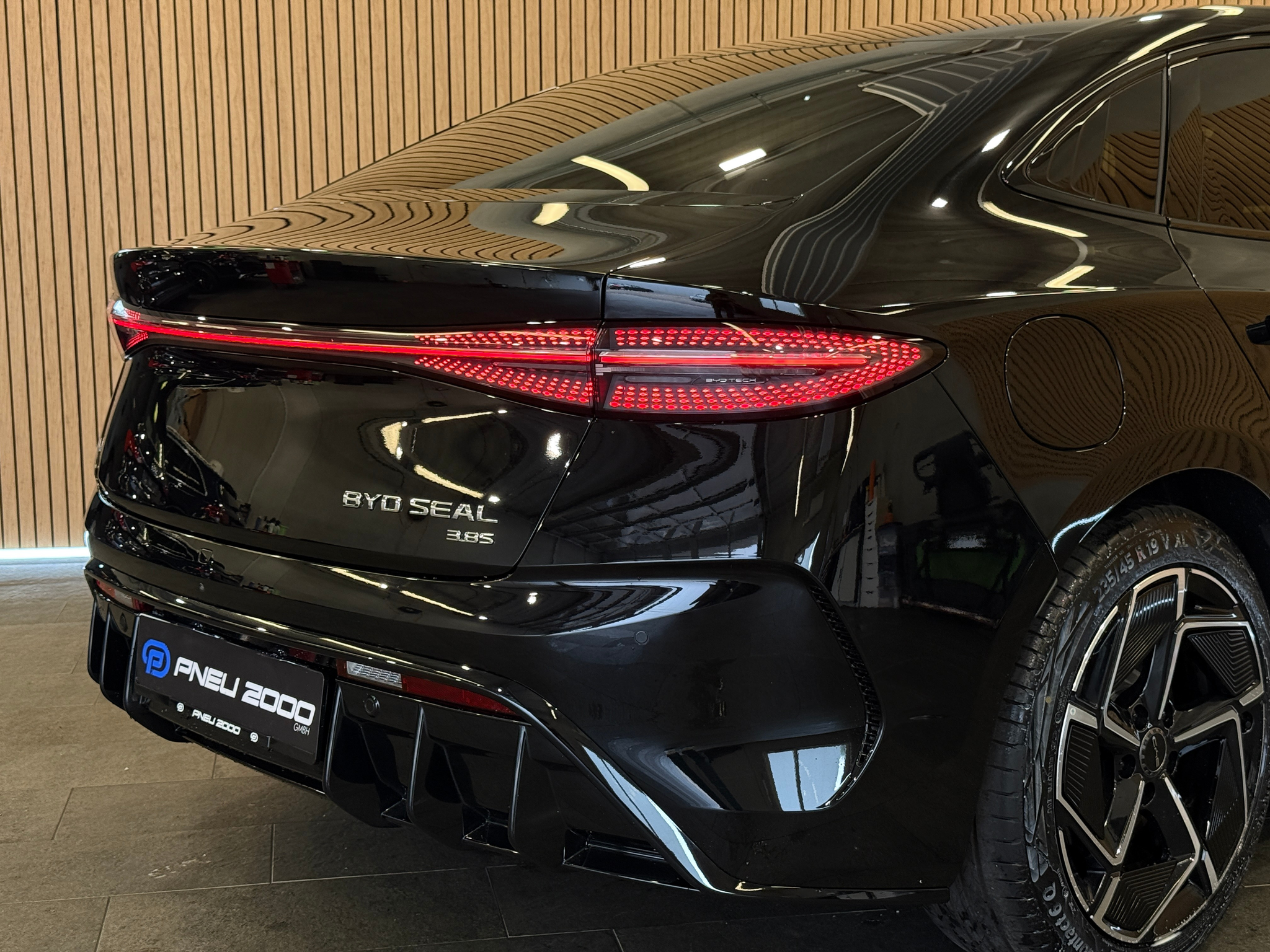 listing desktop thumbnail image 5