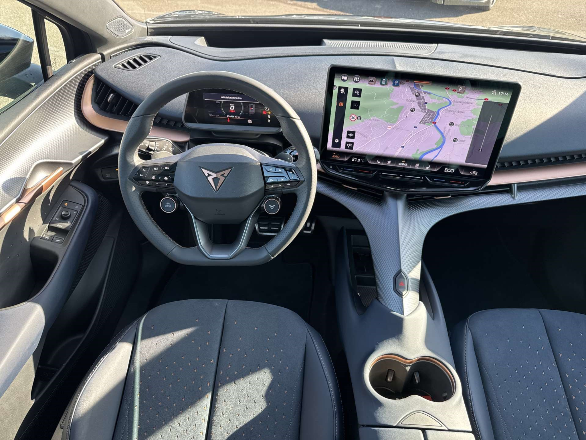 listing desktop thumbnail image 4