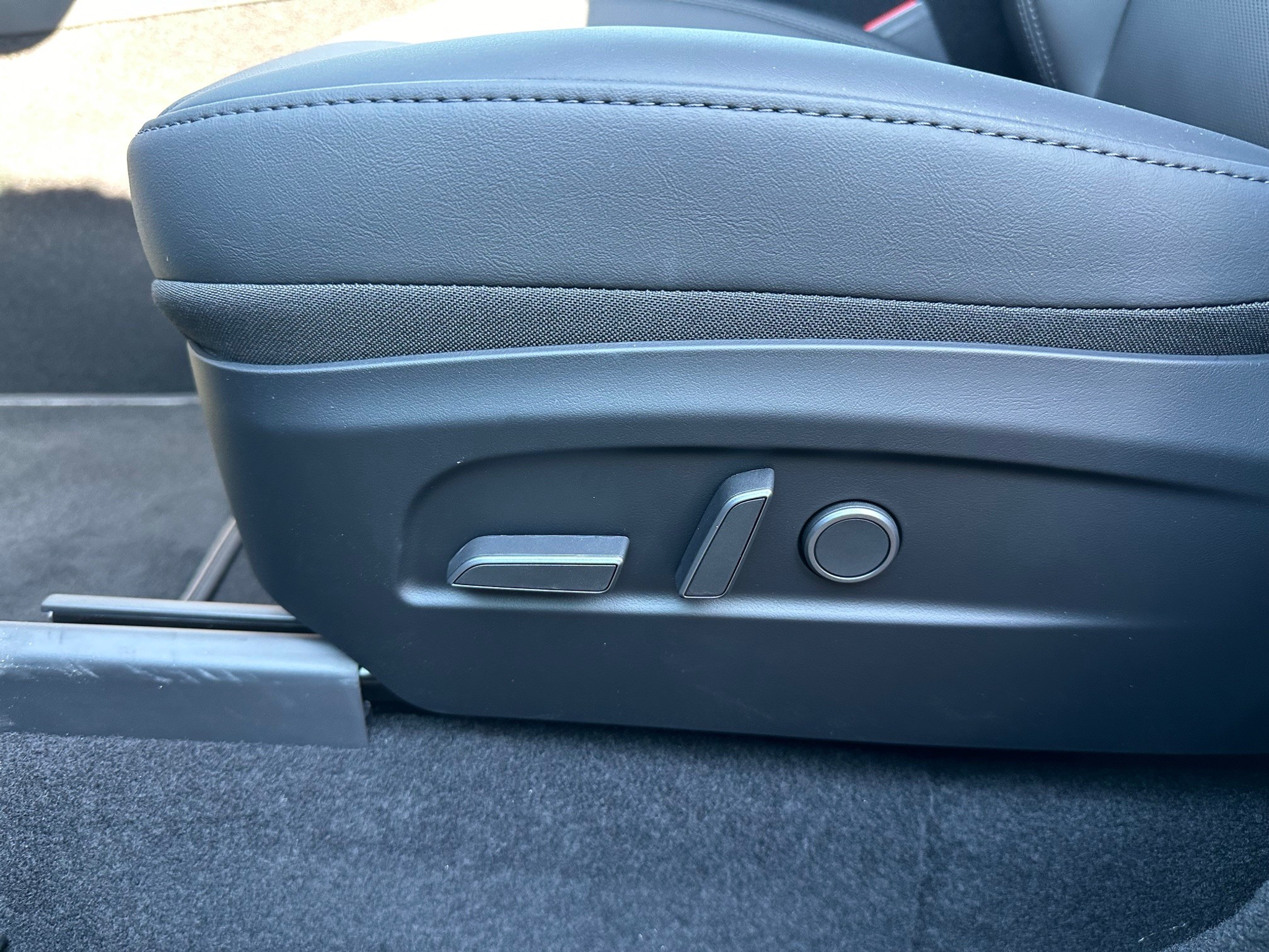 listing desktop thumbnail image 11