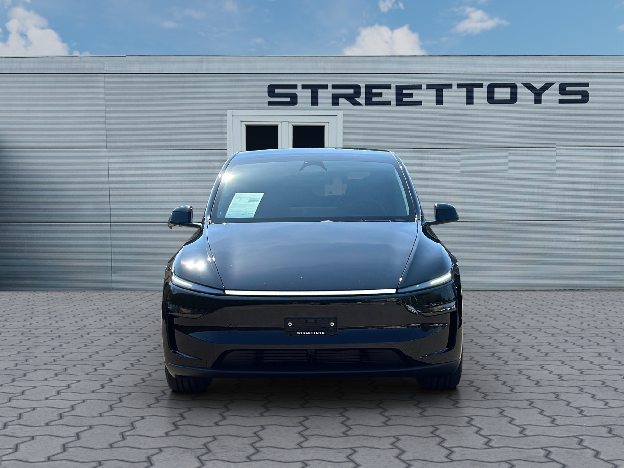 listing desktop thumbnail image 4