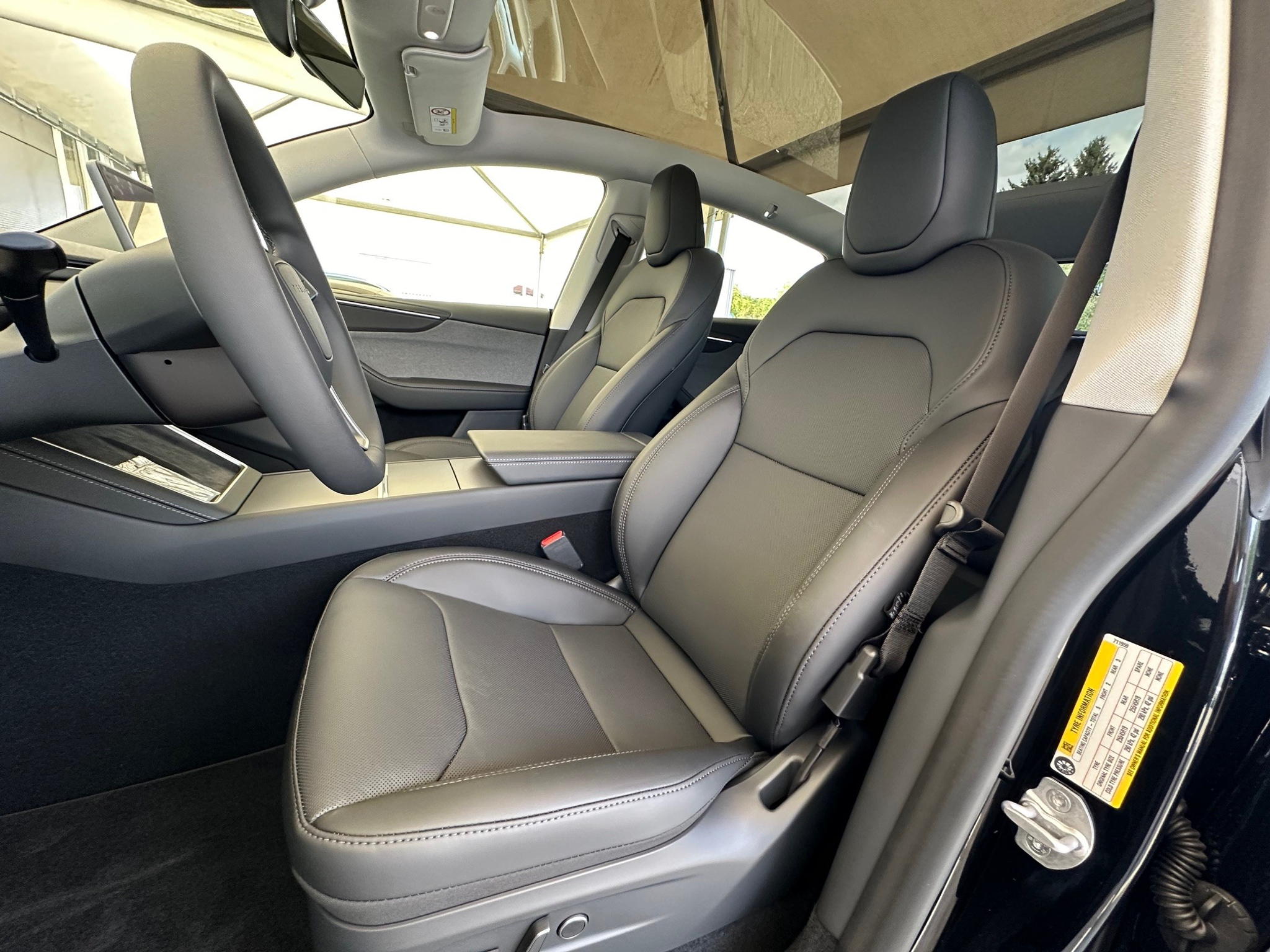 listing desktop thumbnail image 12