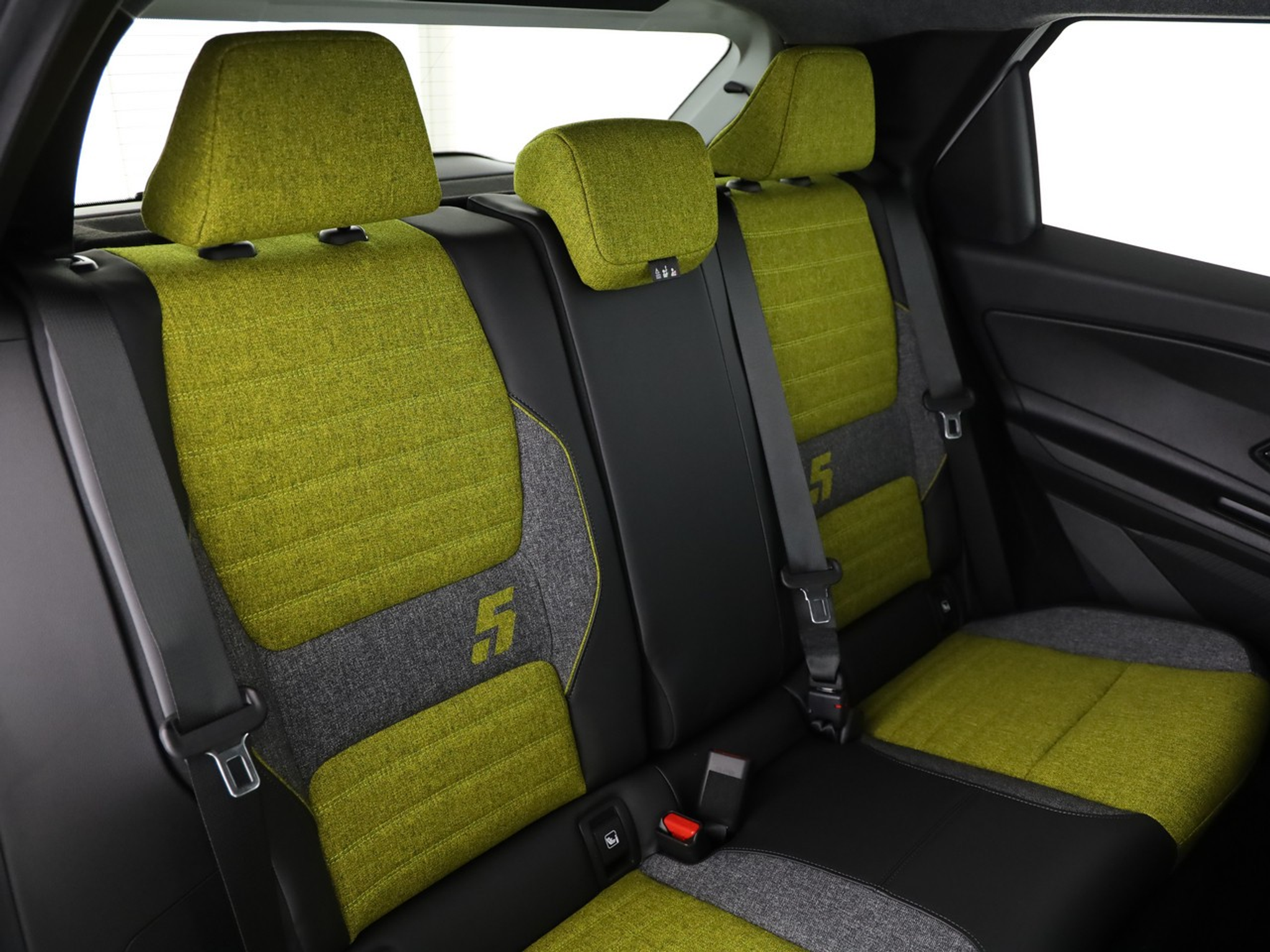 listing desktop thumbnail image 7