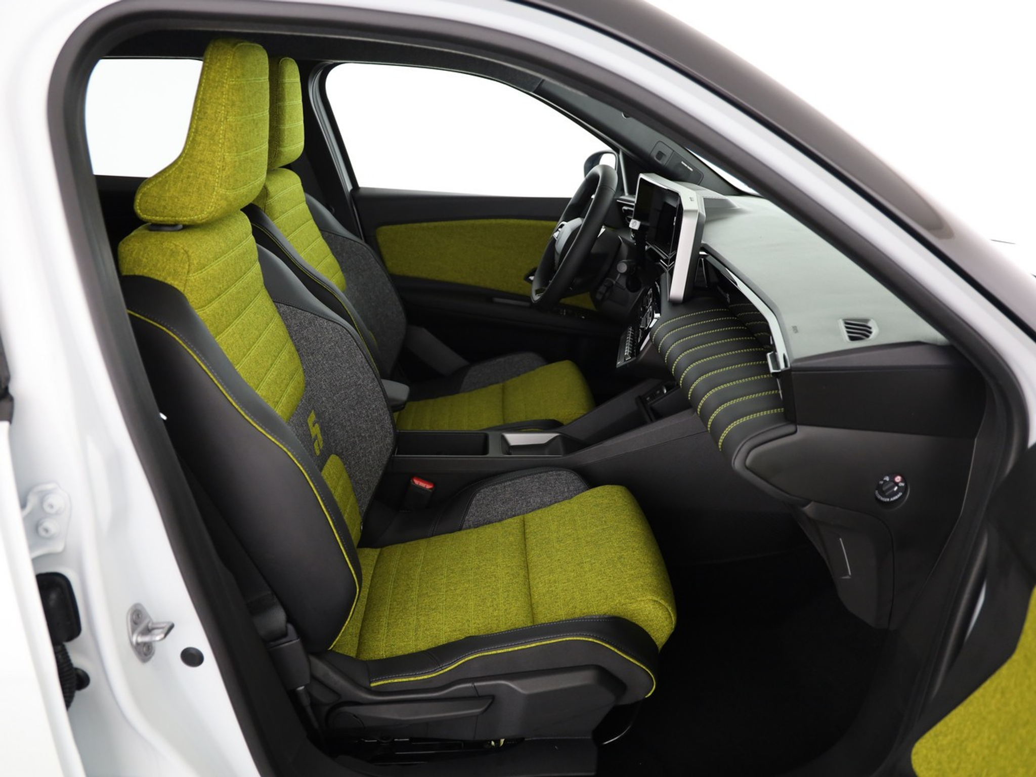 listing desktop thumbnail image 6