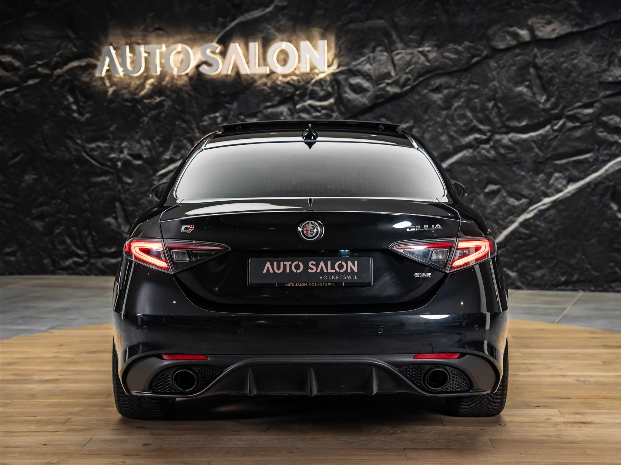 listing desktop thumbnail image 3