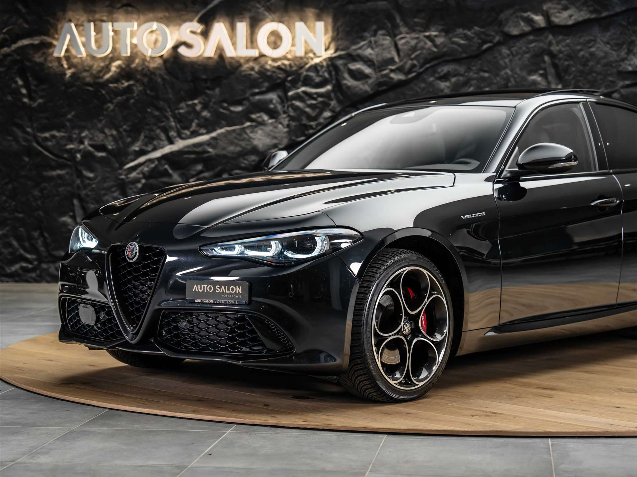 listing desktop thumbnail image 16