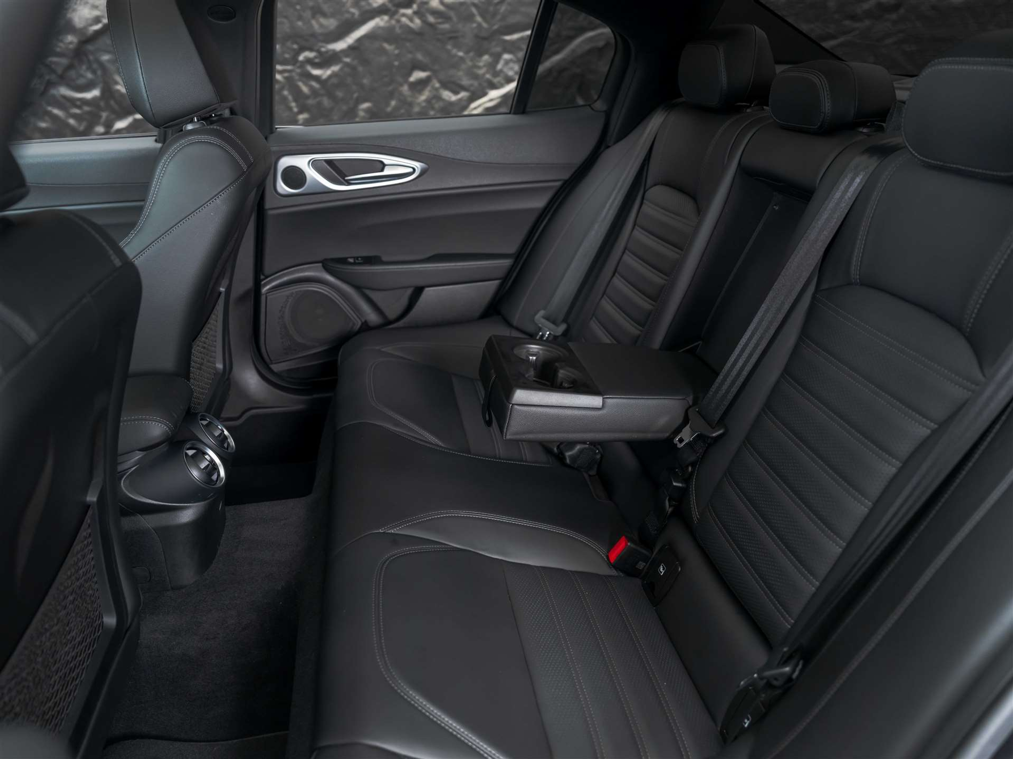 listing desktop thumbnail image 14