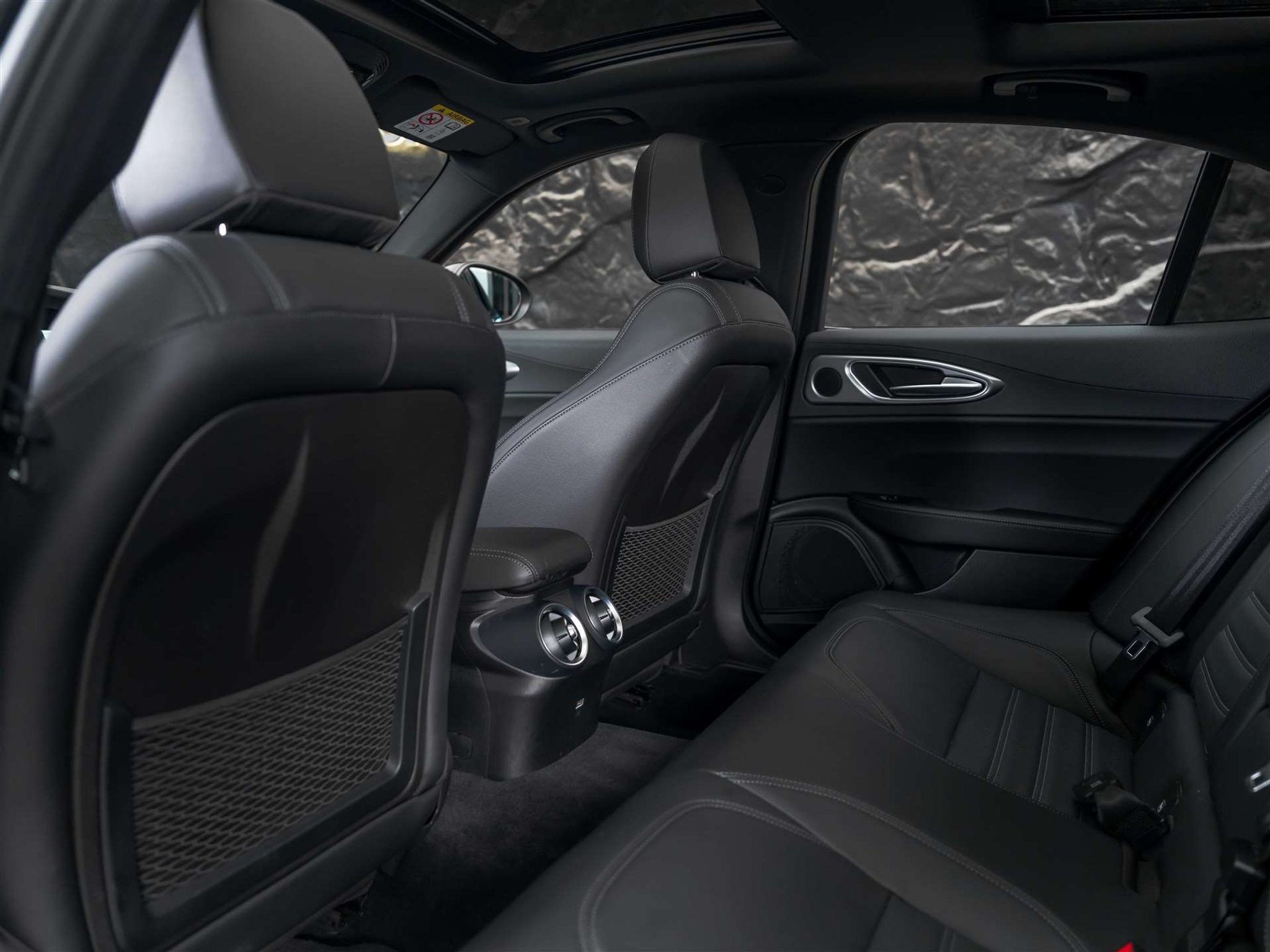 listing desktop thumbnail image 12