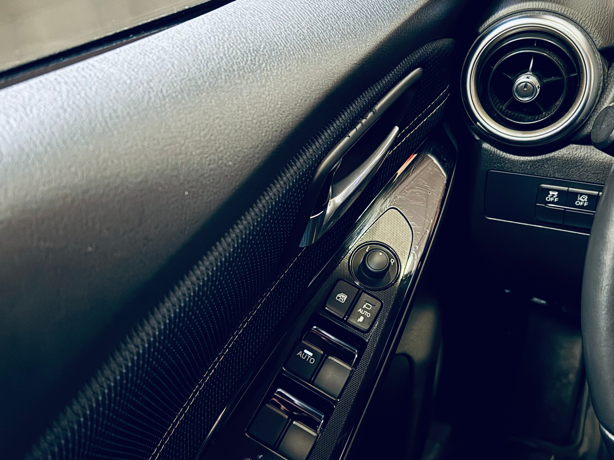 listing desktop thumbnail image 26