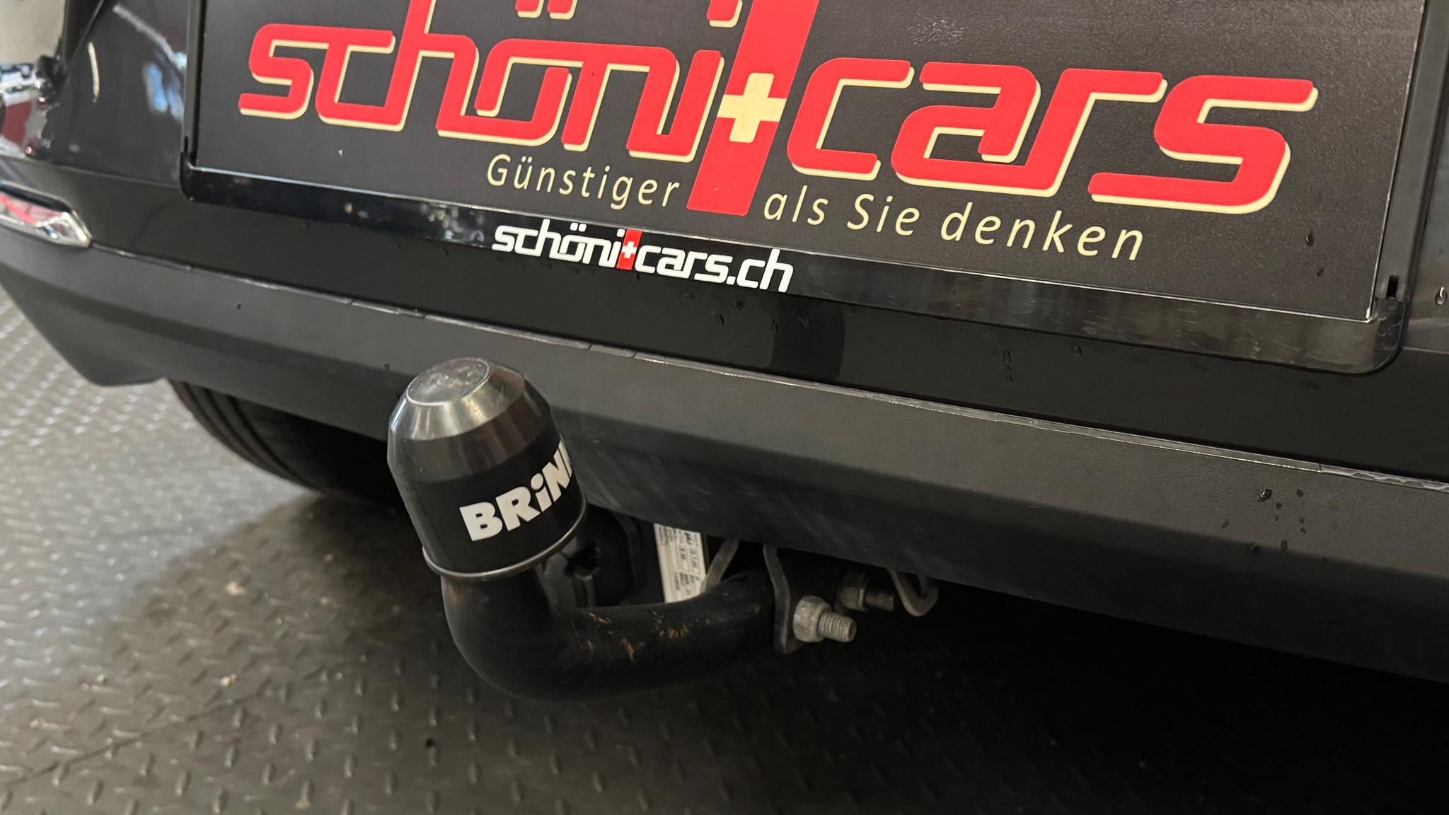 listing desktop thumbnail image 10