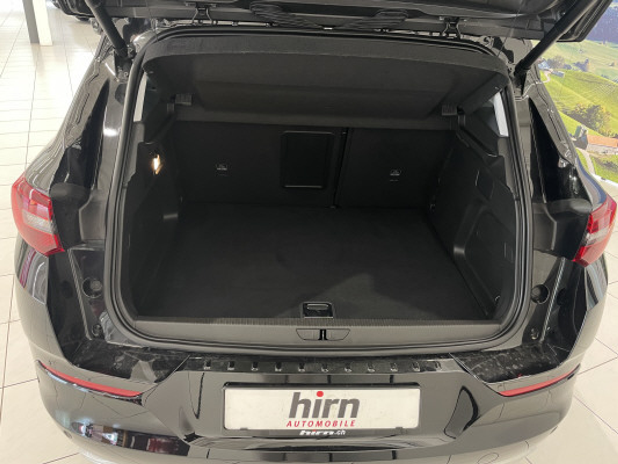 listing desktop thumbnail image 5